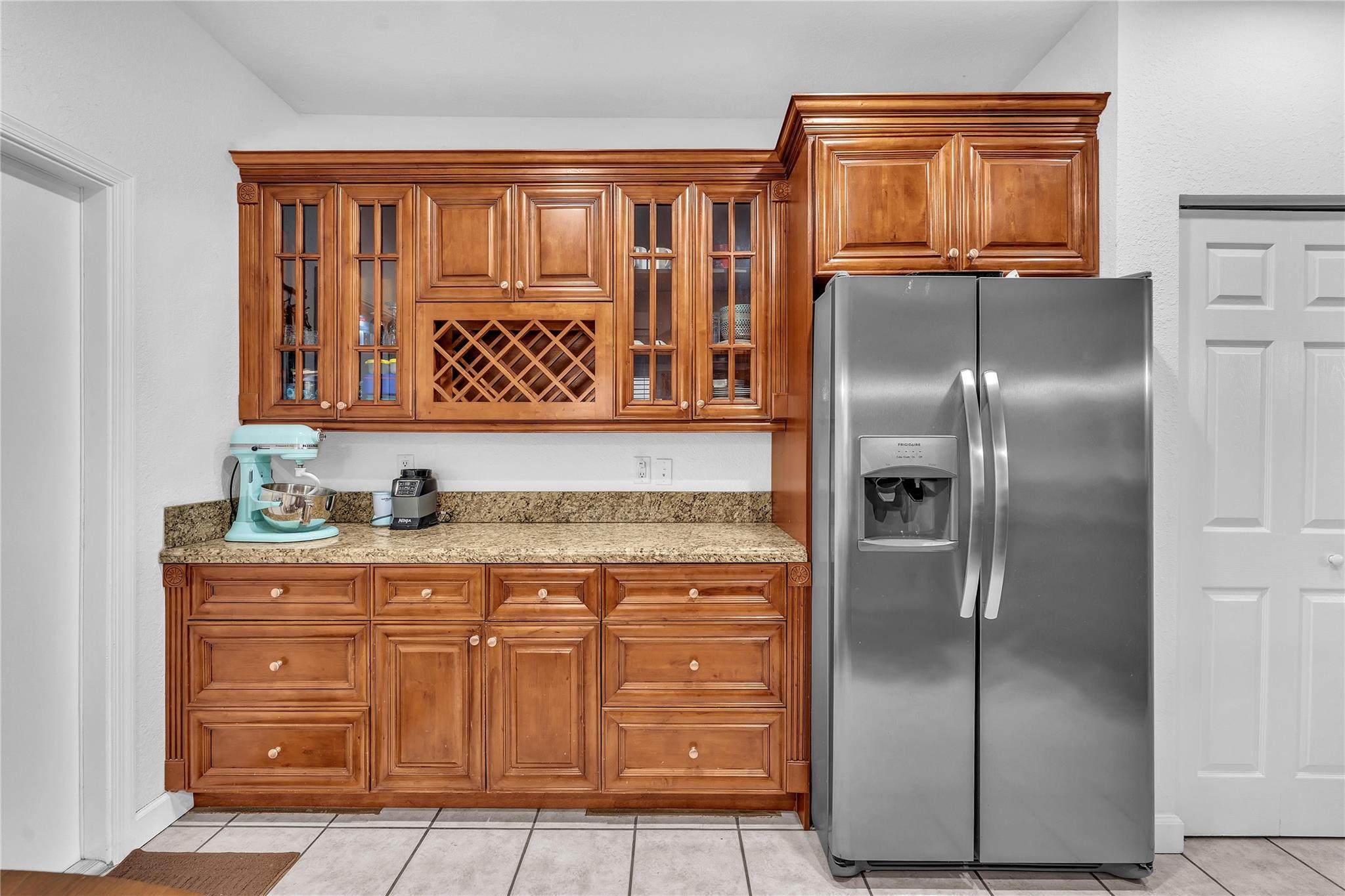 1059 Golden Cane Dr Weston, FL 33327