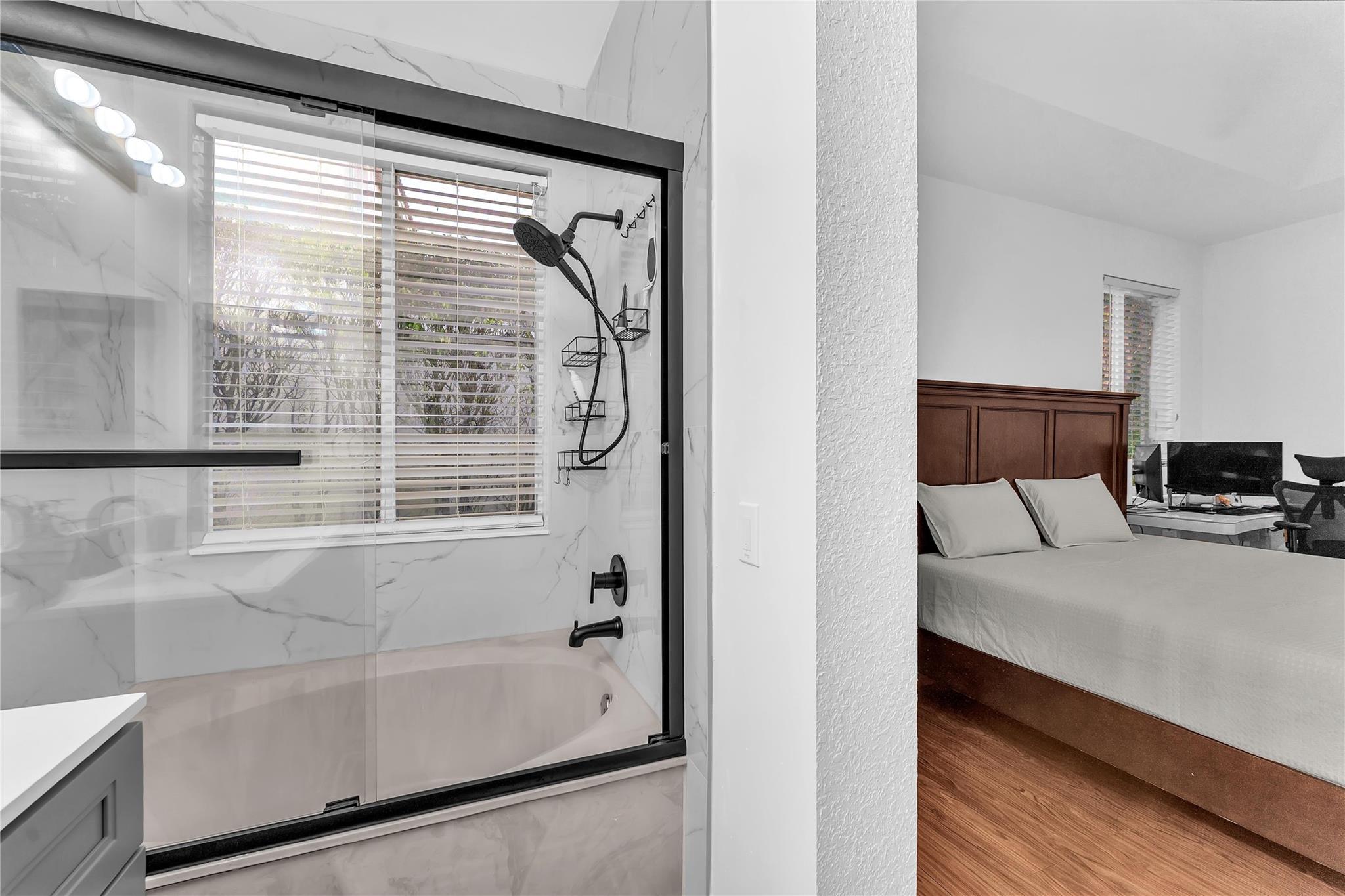 1059 Golden Cane Dr Weston, FL 33327