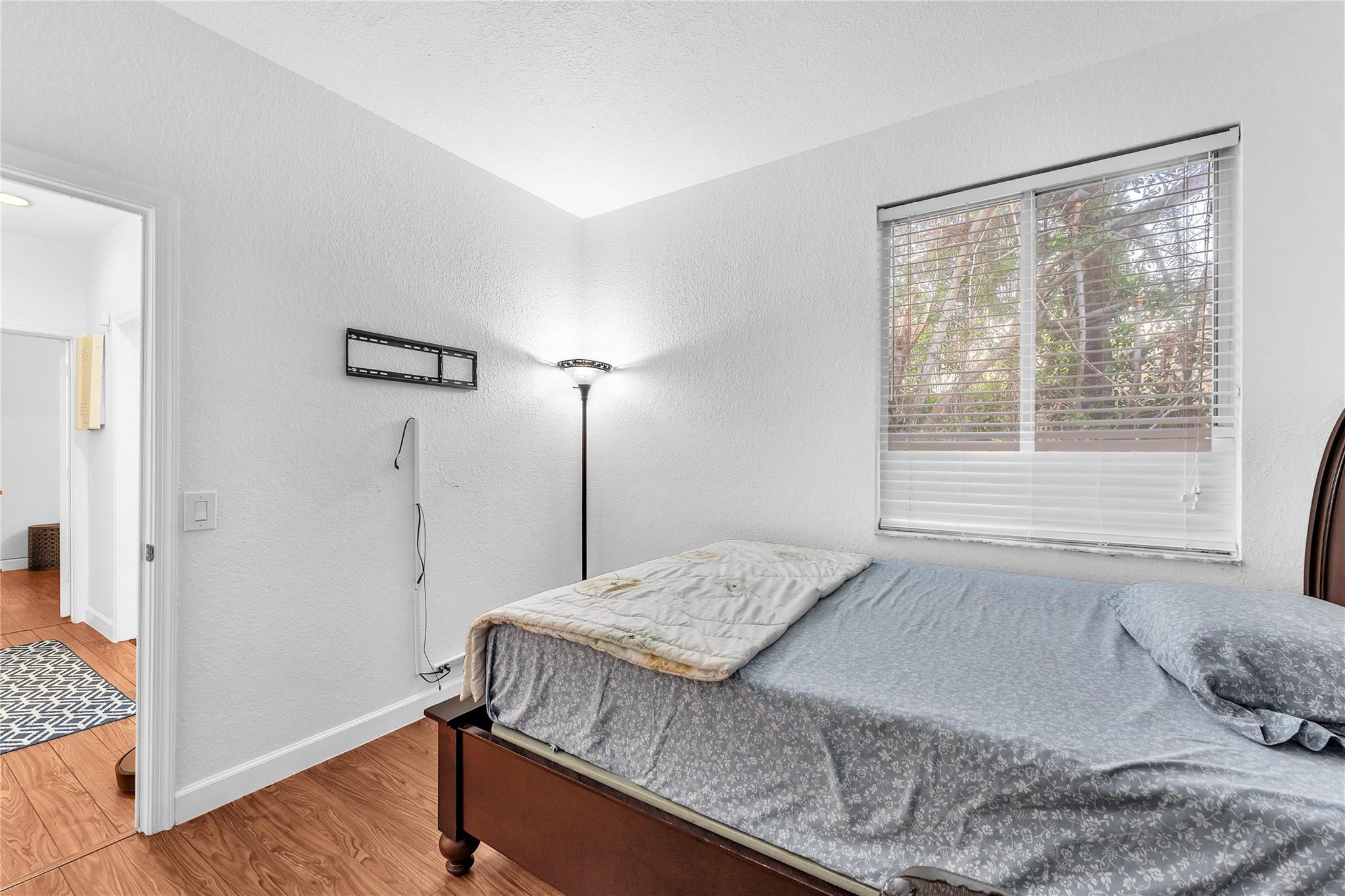 1059 Golden Cane Dr Weston, FL 33327