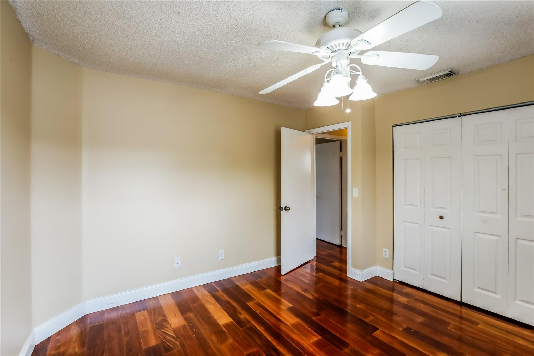 20742 NW 3rd Pembroke Pines, FL 33029