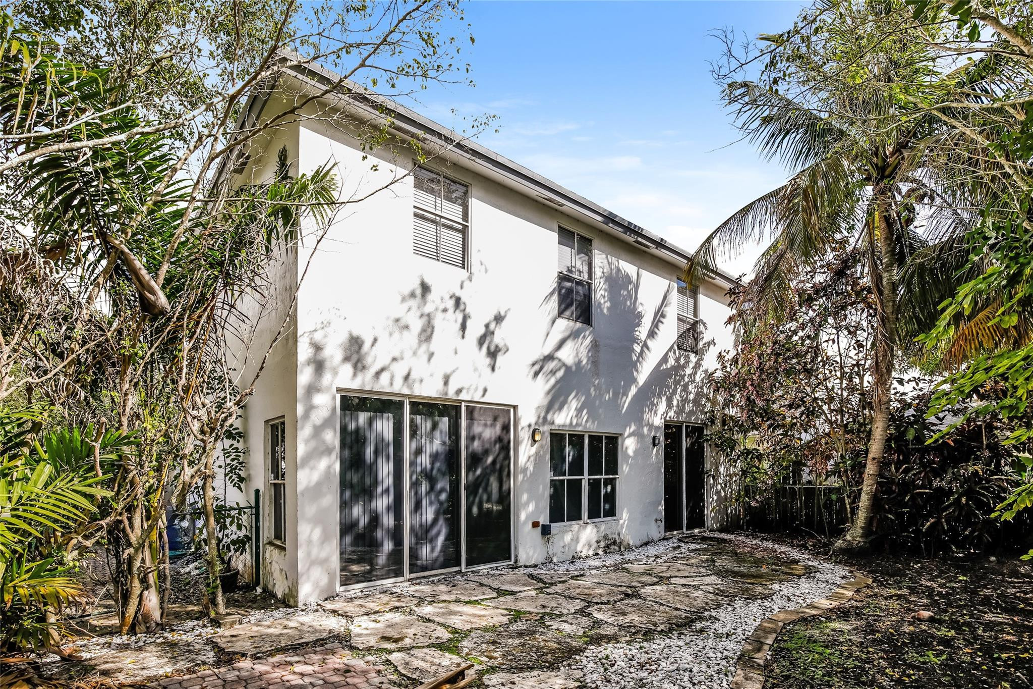 20742 NW 3rd Pembroke Pines, FL 33029