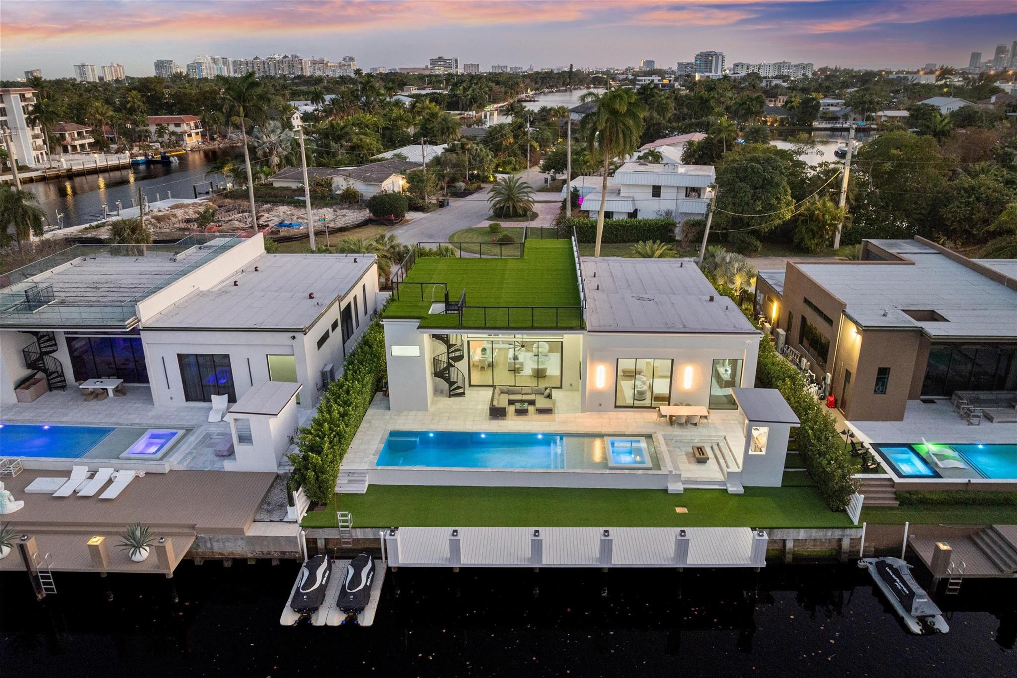 2221 NE 19th Fort Lauderdale, FL 33305