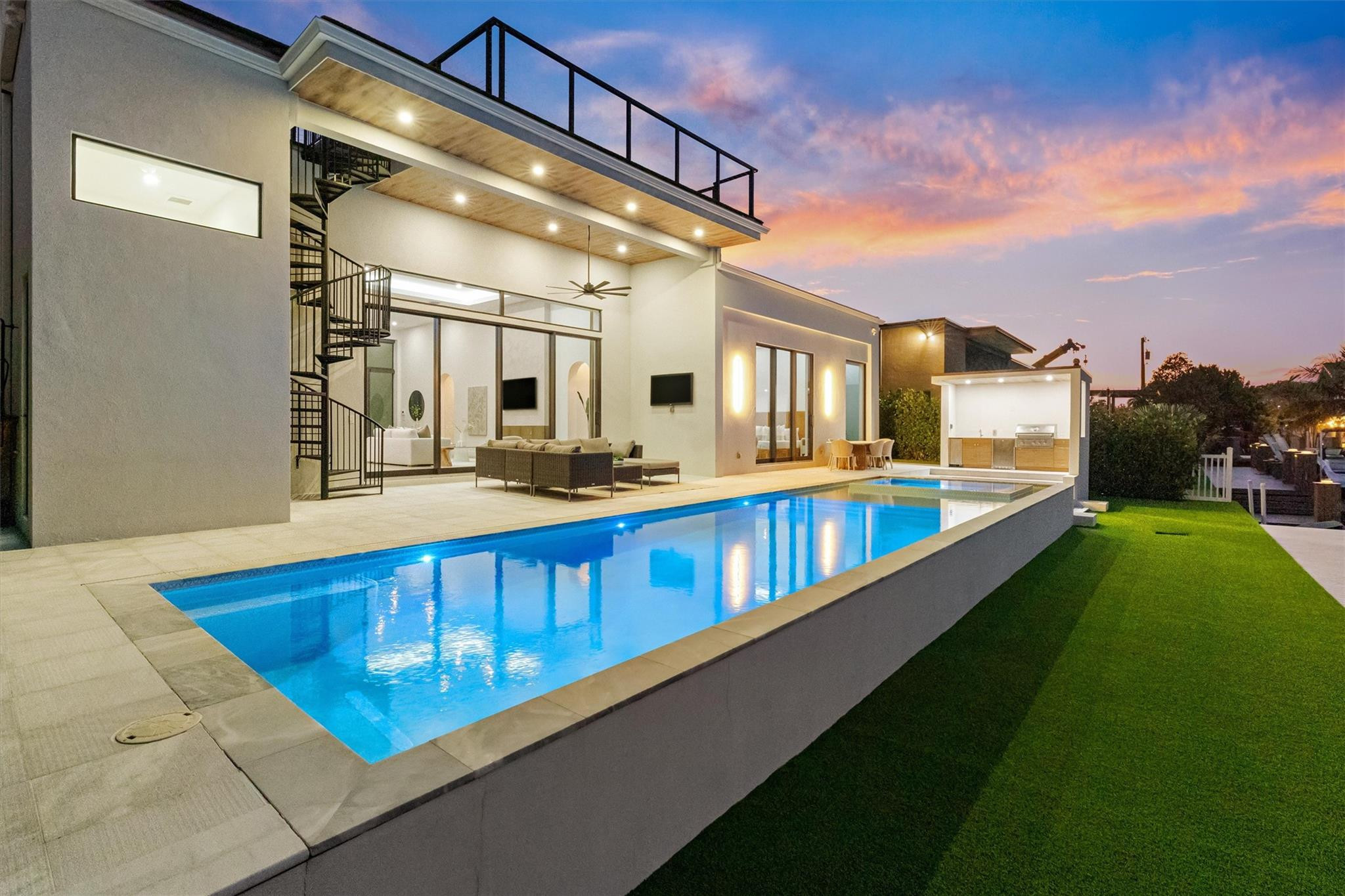 2221 NE 19th Fort Lauderdale, FL 33305