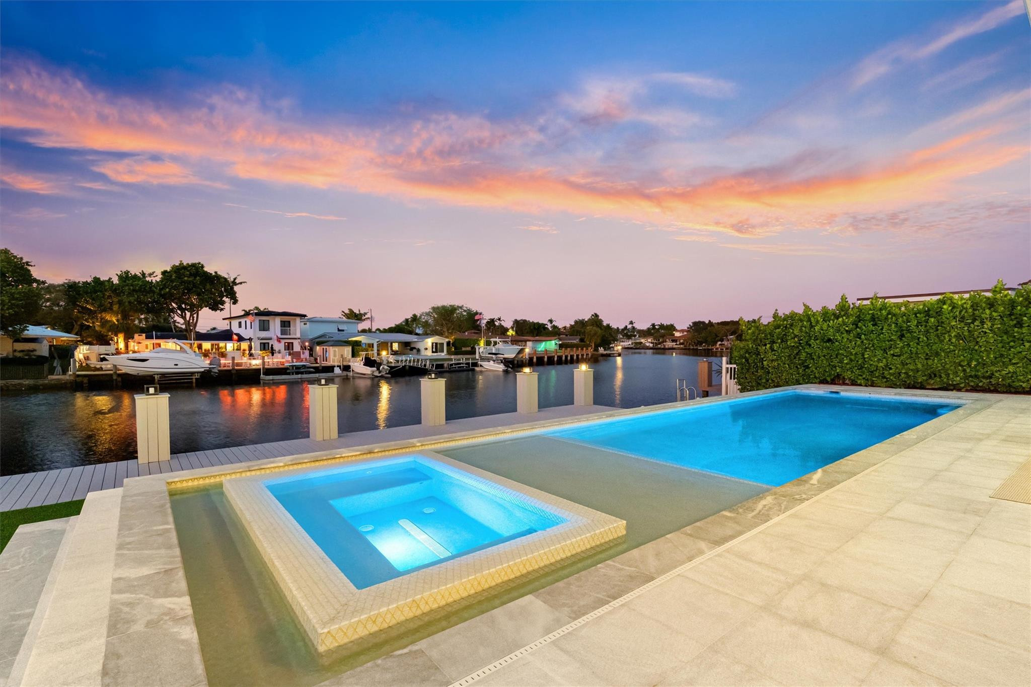 2221 NE 19th Fort Lauderdale, FL 33305