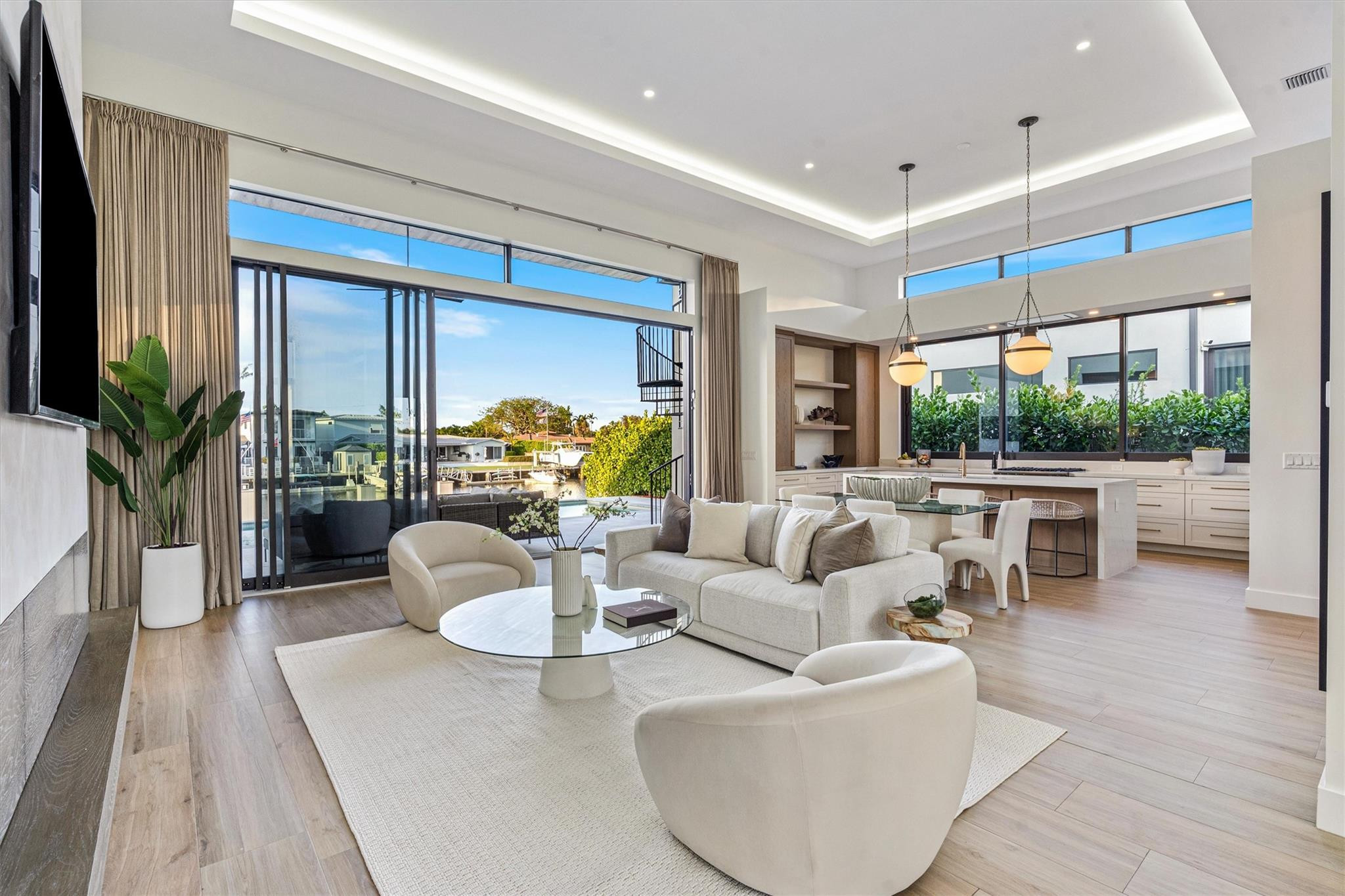 2221 NE 19th Fort Lauderdale, FL 33305