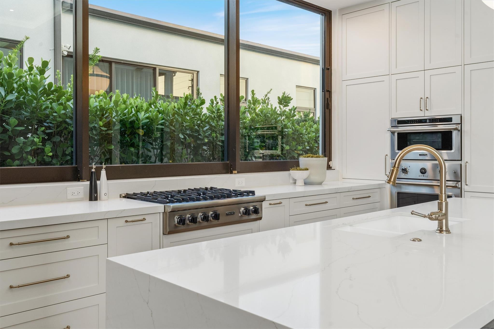 2221 NE 19th Fort Lauderdale, FL 33305