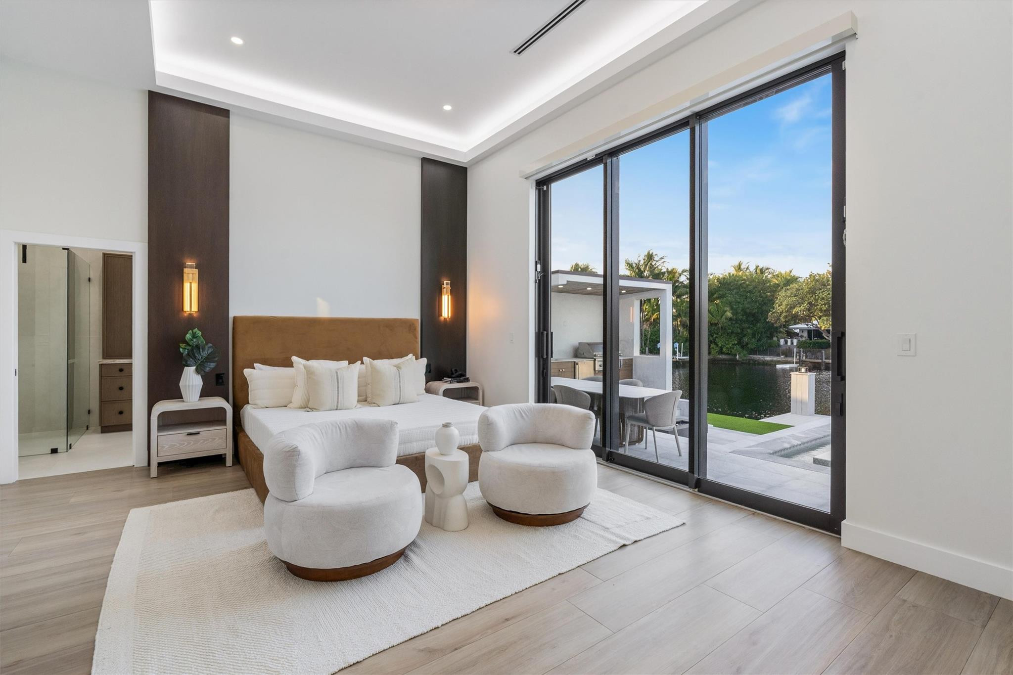 2221 NE 19th Fort Lauderdale, FL 33305