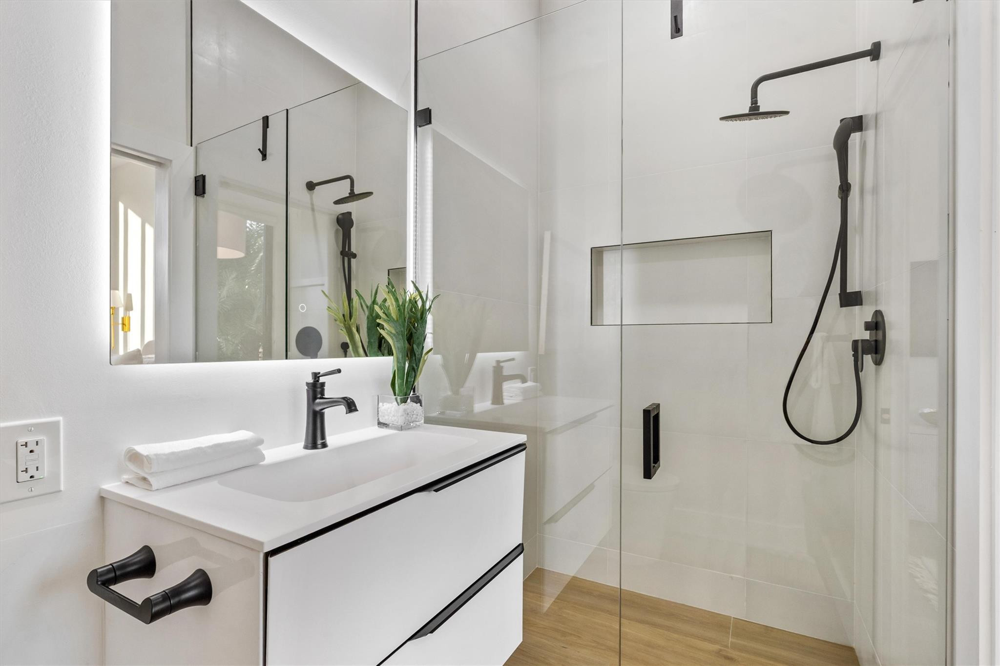 2221 NE 19th Fort Lauderdale, FL 33305