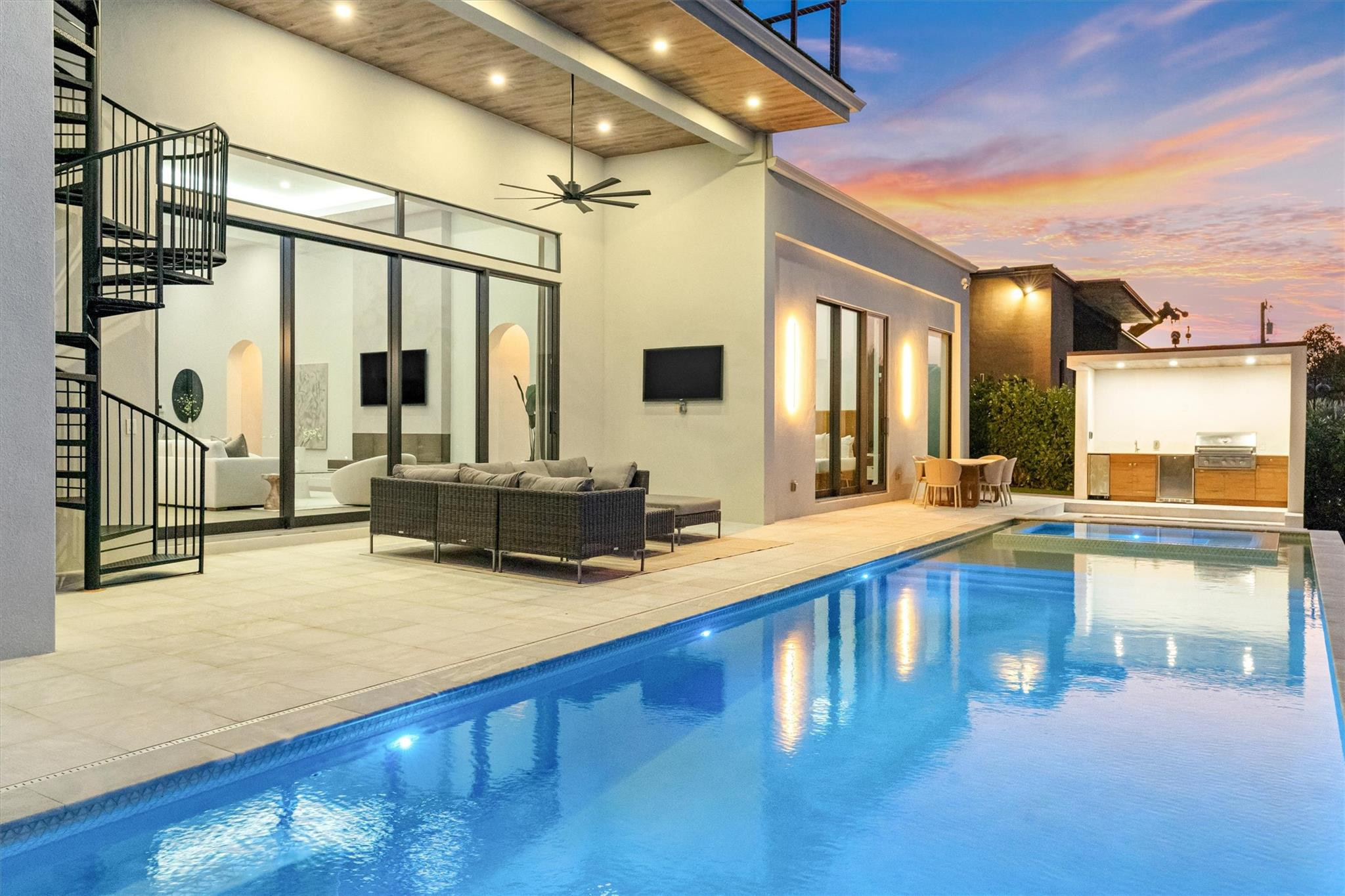 2221 NE 19th Fort Lauderdale, FL 33305