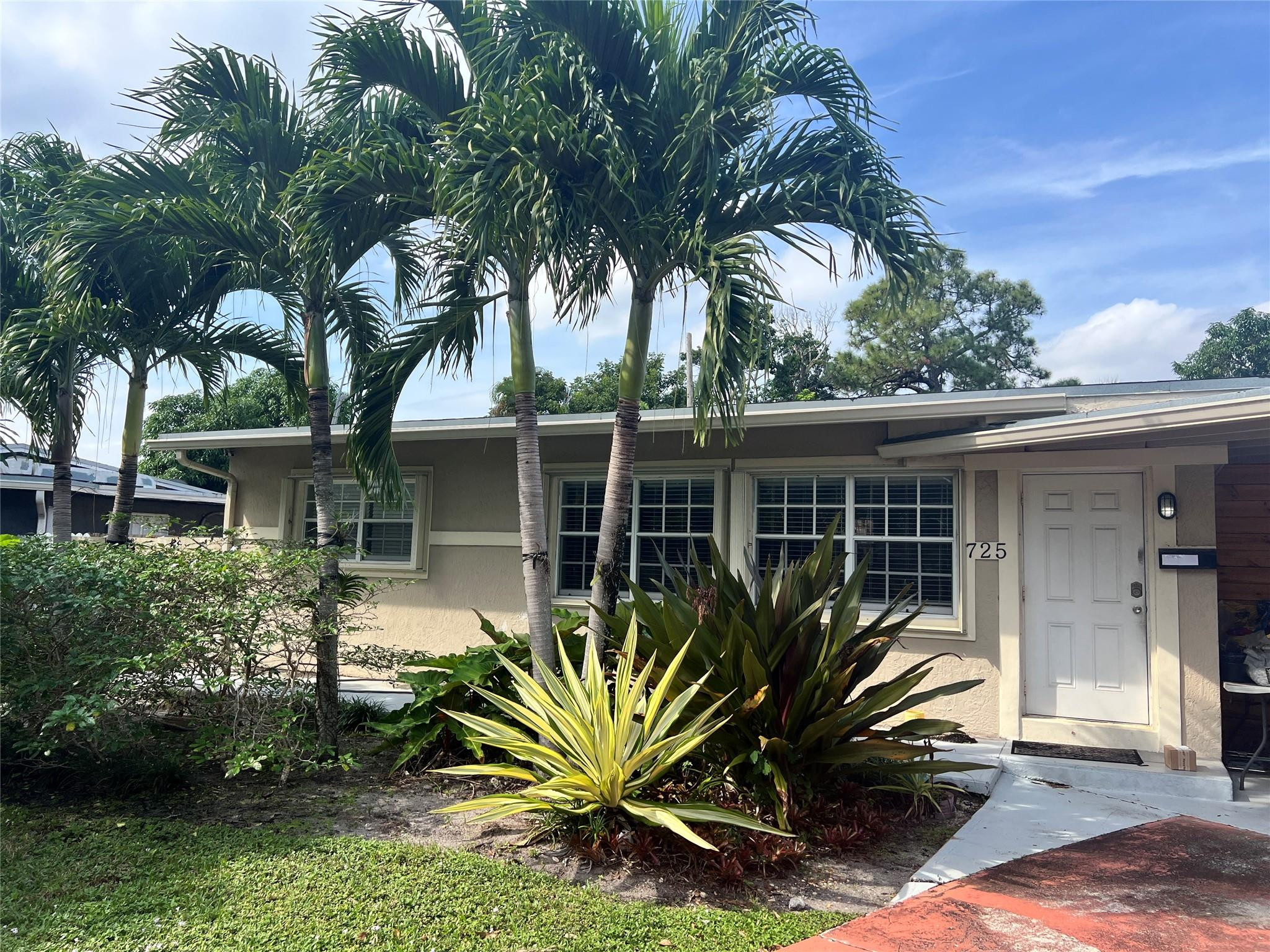 725 Carolina