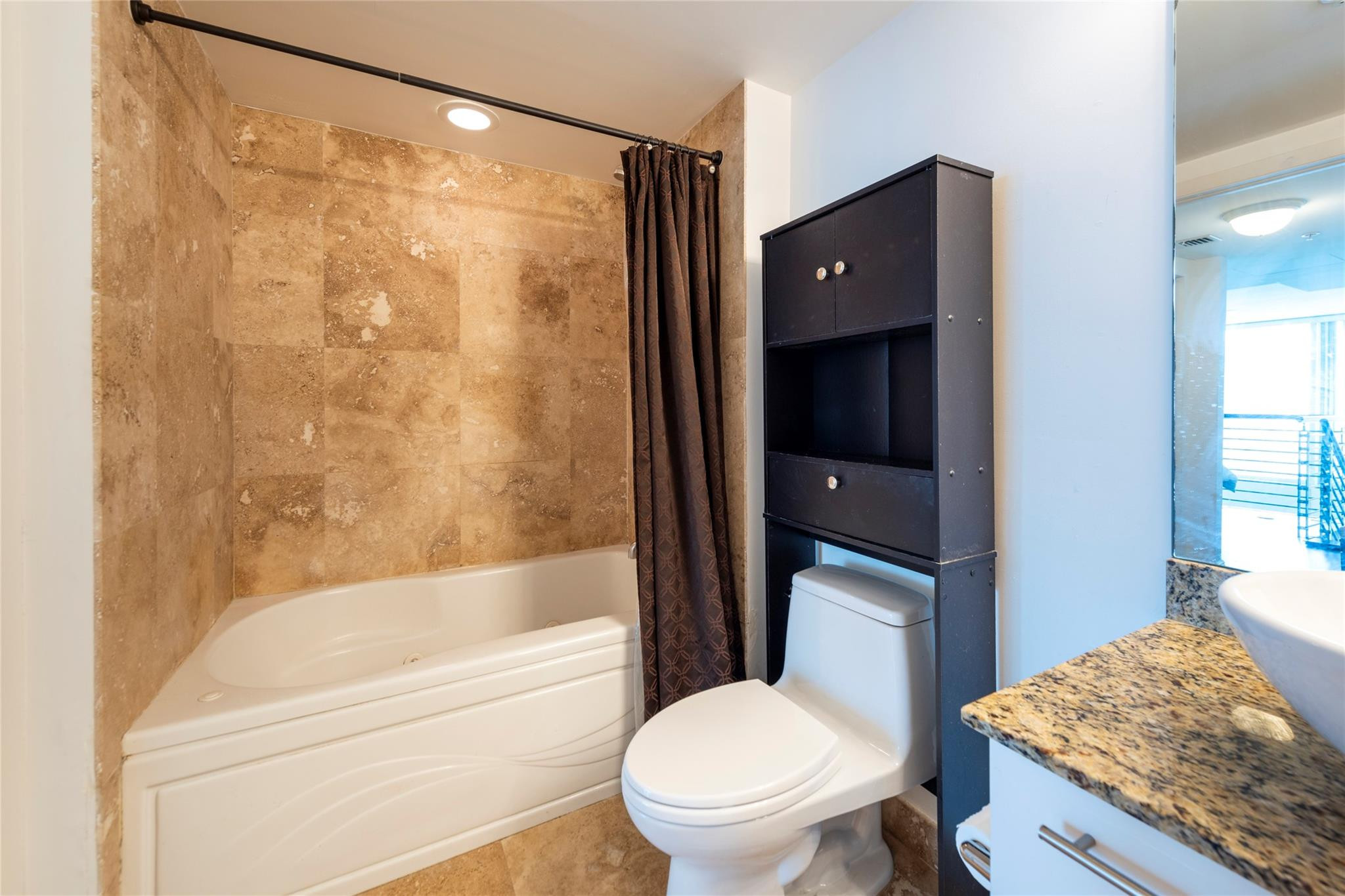 image Brickell on the River South15