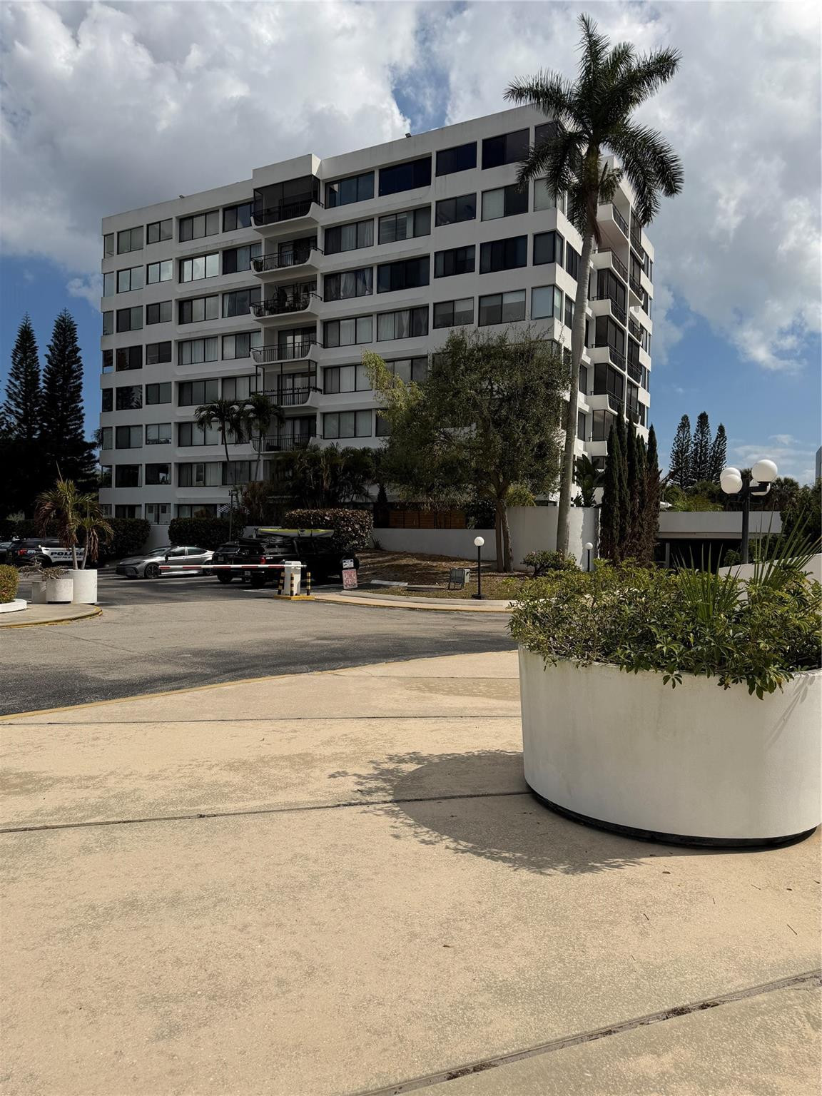 1500 Presidential #406