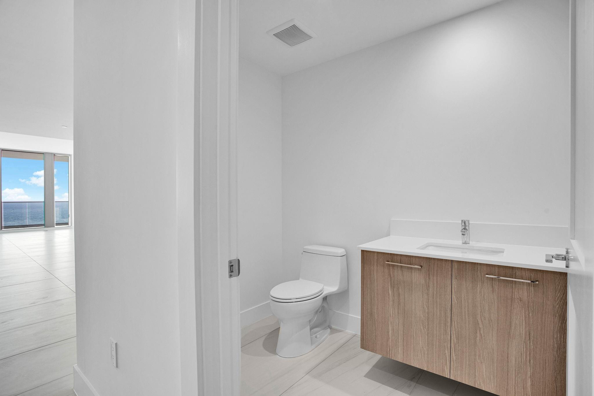 153 N Seabreeze #2501-S Fort Lauderdale, FL 33304