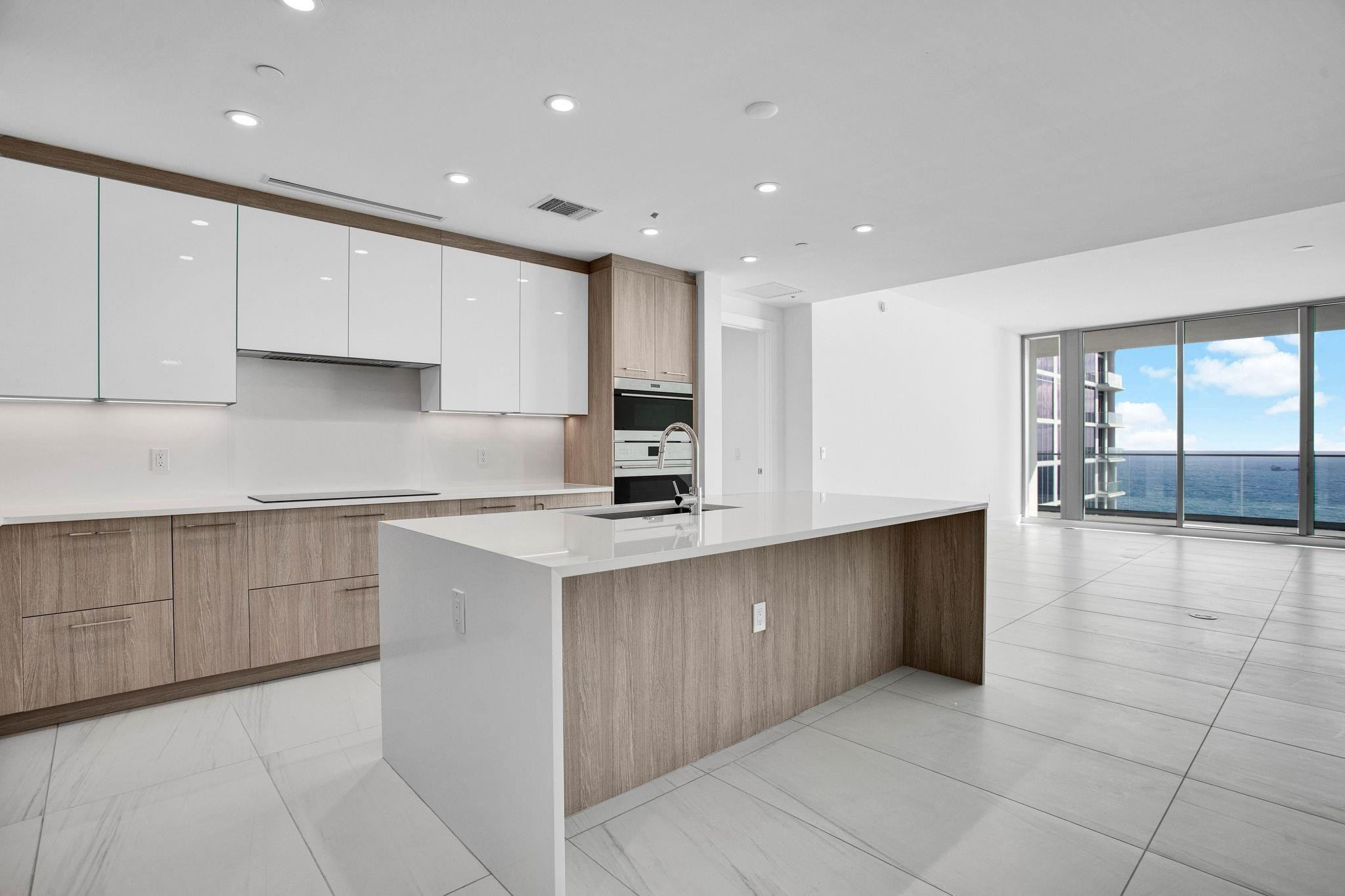 153 N Seabreeze #2501-S Fort Lauderdale, FL 33304