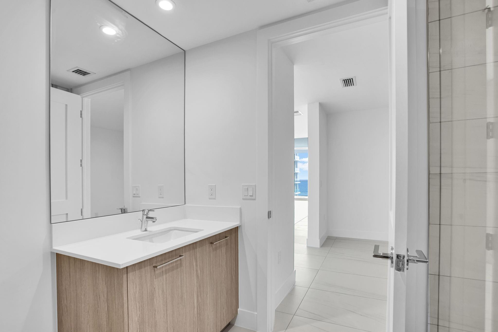 153 N Seabreeze #2501-S Fort Lauderdale, FL 33304