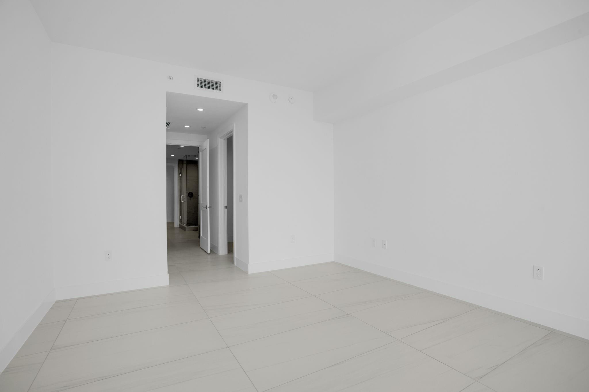 153 N Seabreeze #2501-S Fort Lauderdale, FL 33304