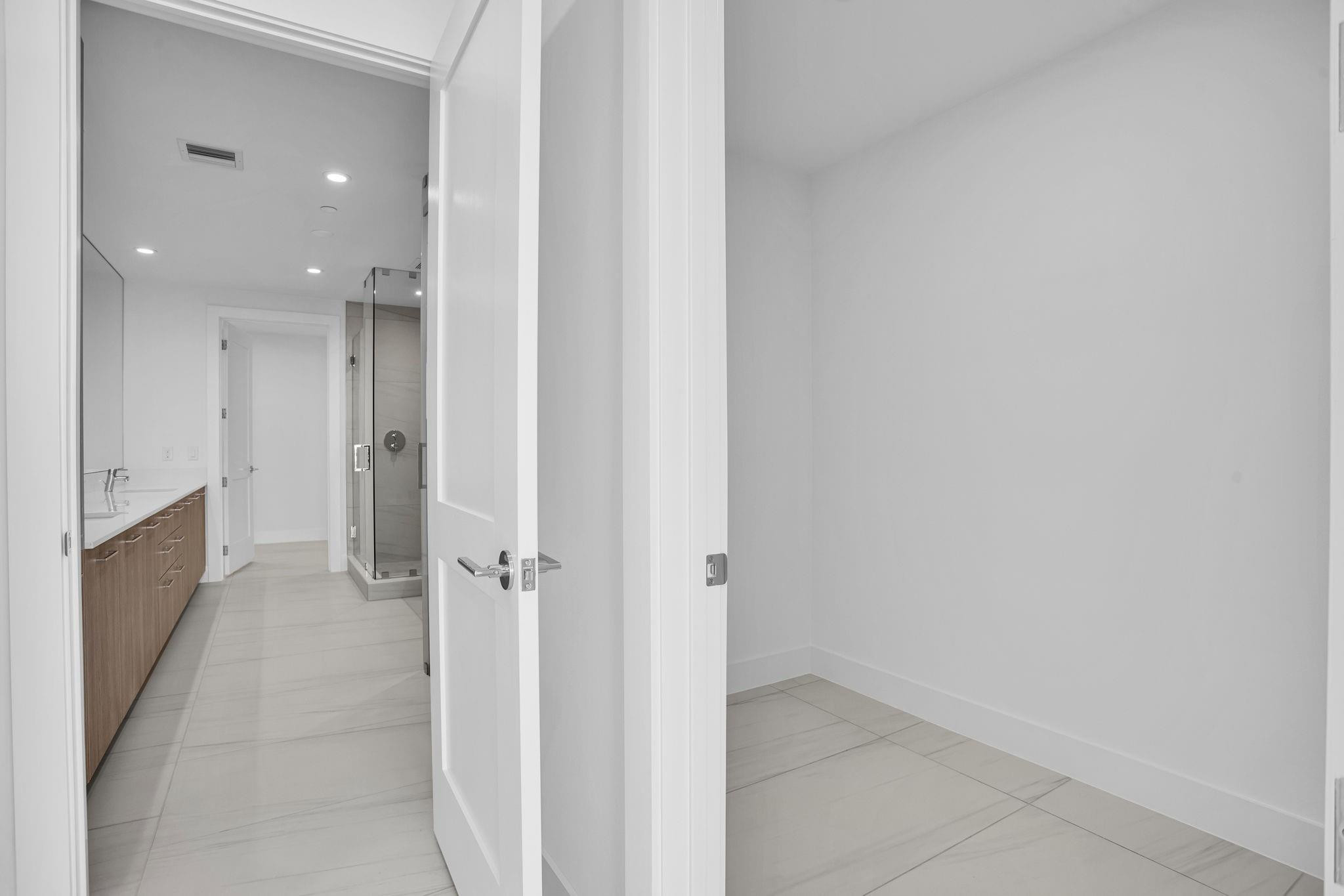 153 N Seabreeze #2501-S Fort Lauderdale, FL 33304