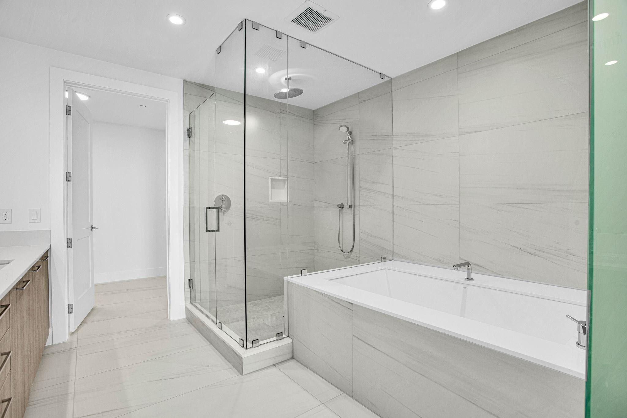 153 N Seabreeze #2501-S Fort Lauderdale, FL 33304