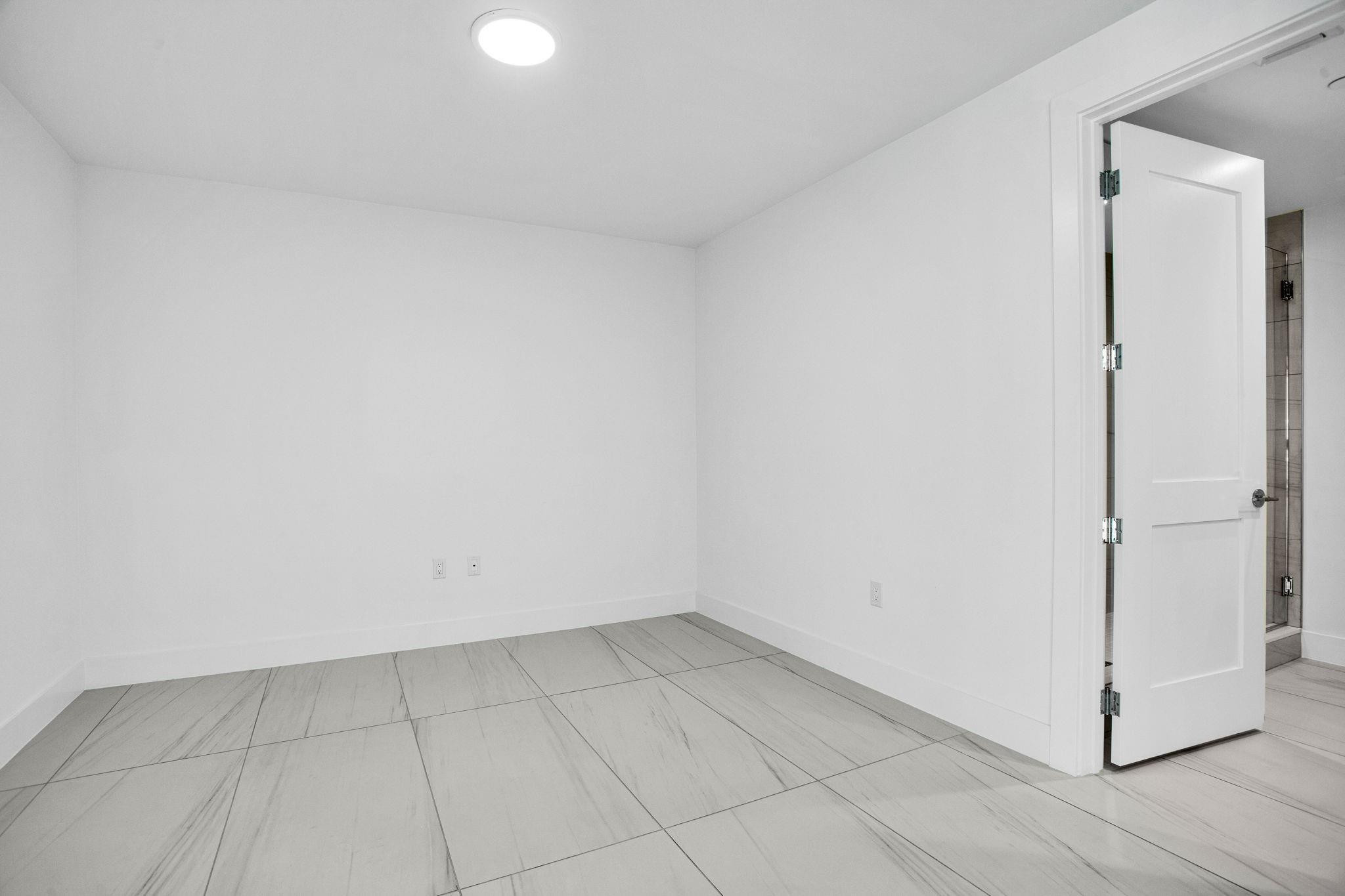 153 N Seabreeze #2501-S Fort Lauderdale, FL 33304