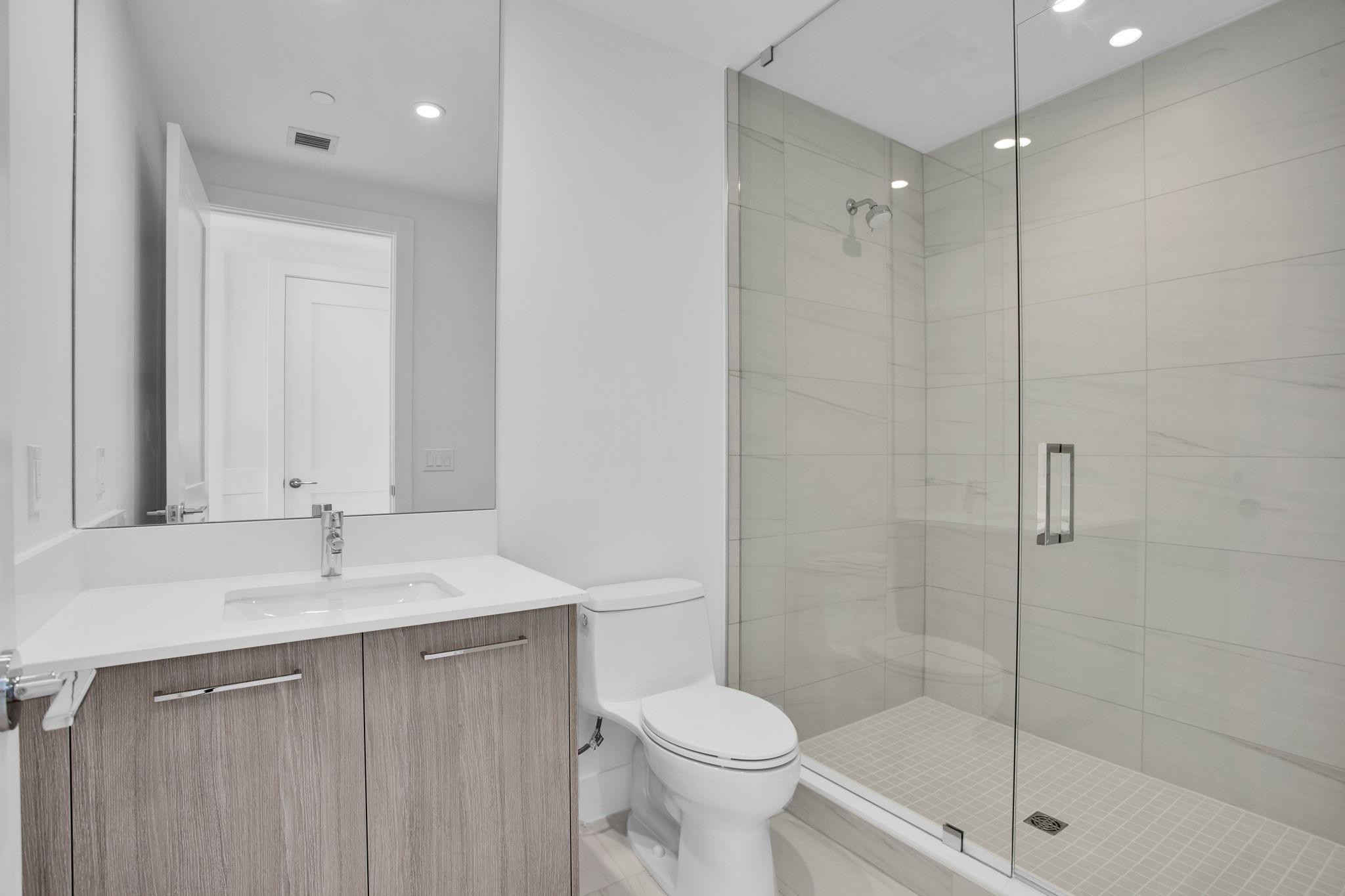 153 N Seabreeze #2501-S Fort Lauderdale, FL 33304