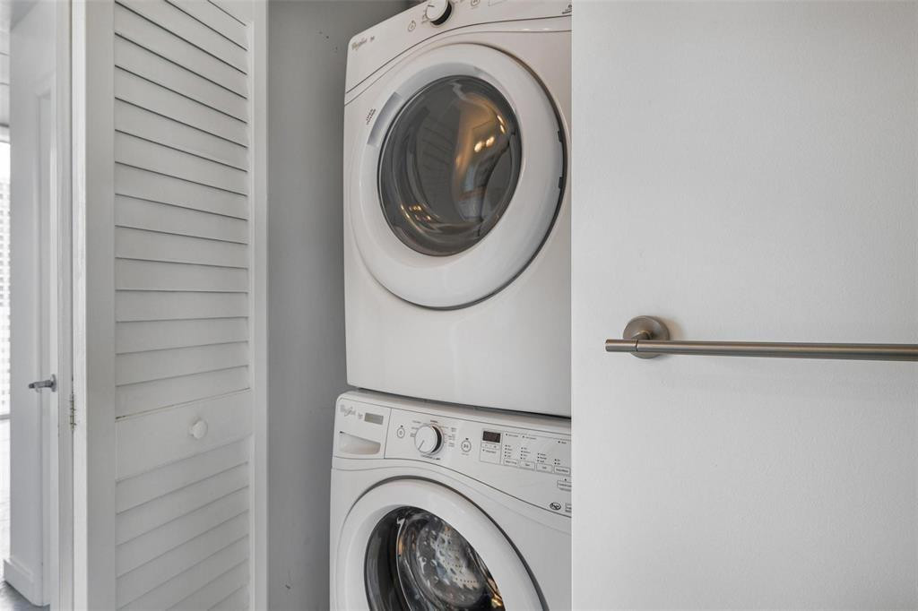 151 SE 1st #608 Miami, FL 33131