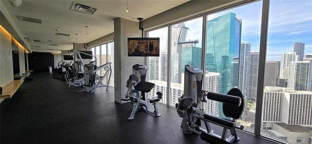 151 SE 1st #608 Miami, FL 33131