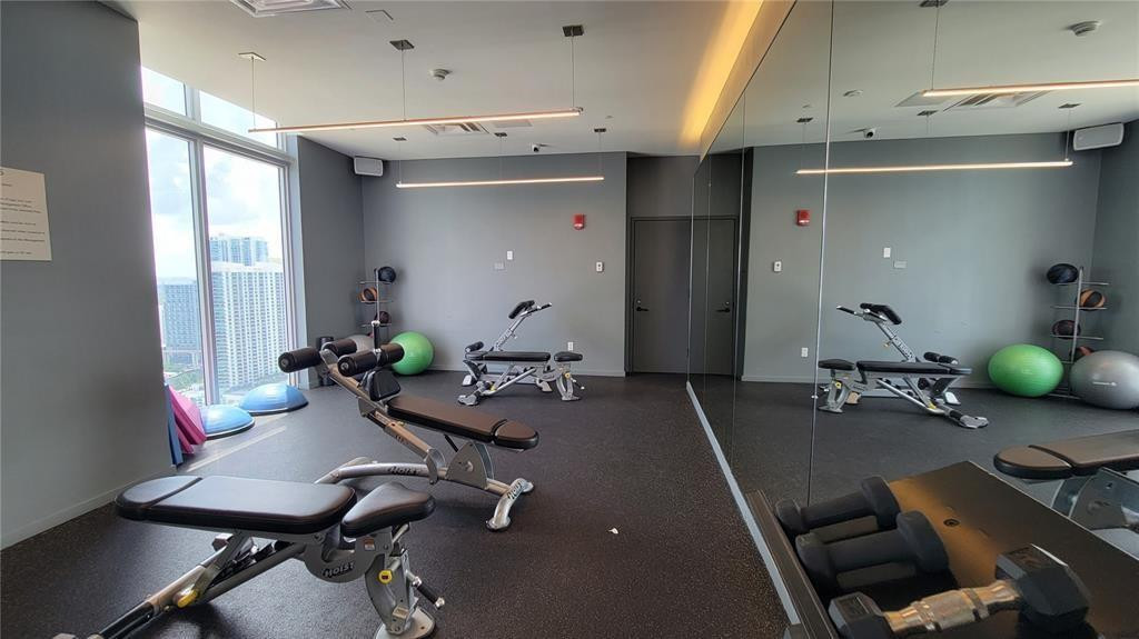 151 SE 1st #608 Miami, FL 33131