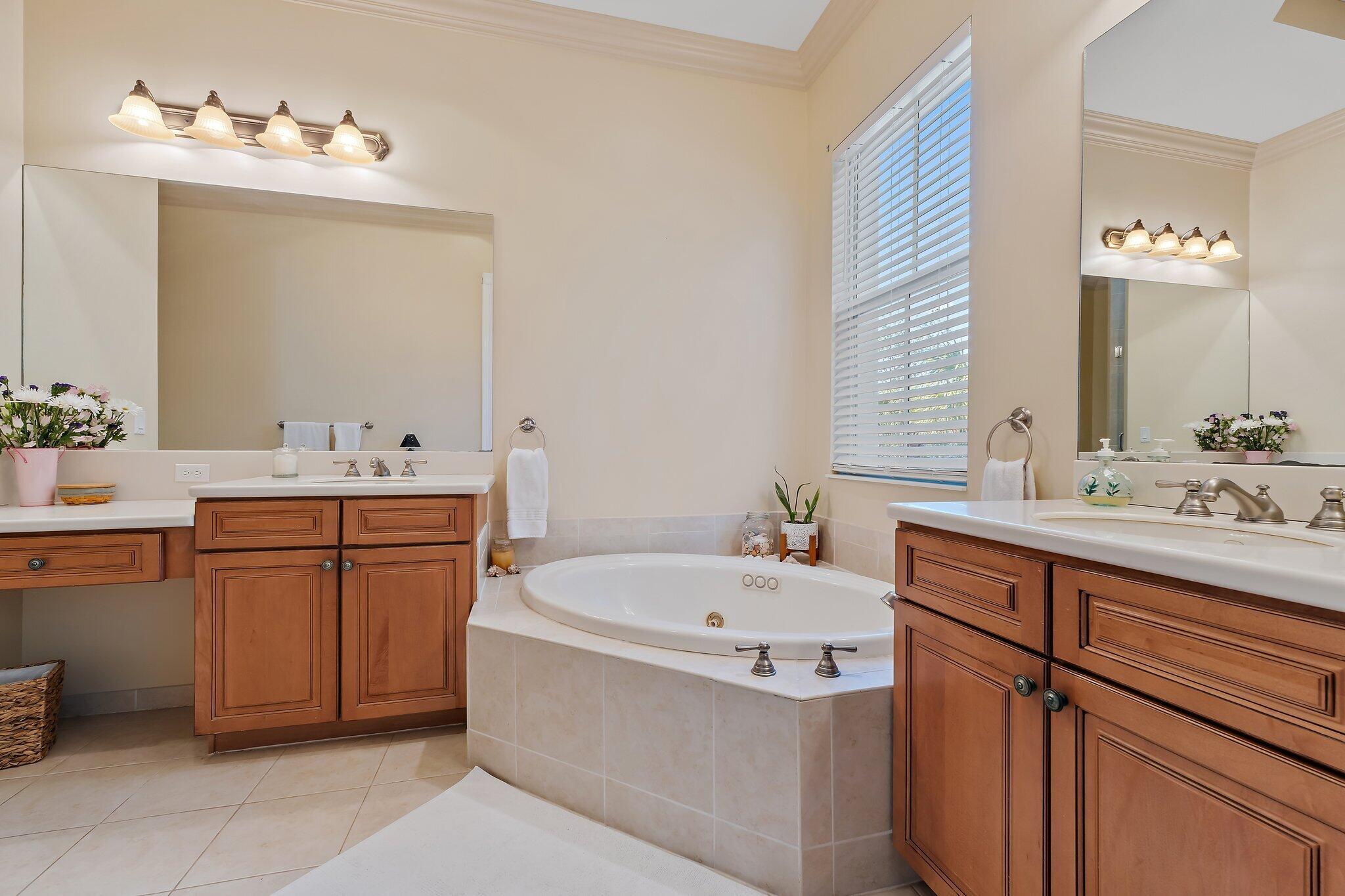 1000 N Us Hwy 1 #817 Jupiter, FL 33477