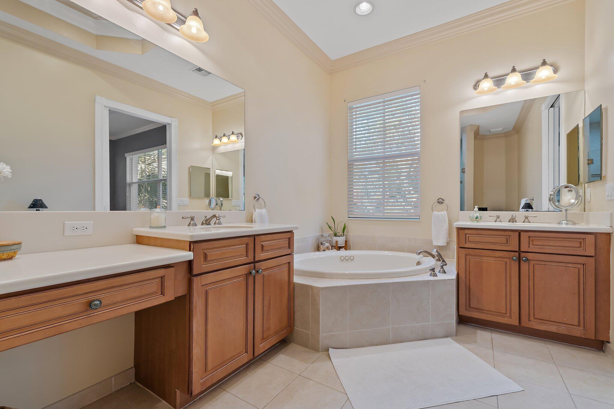 1000 N Us Hwy 1 #817 Jupiter, FL 33477