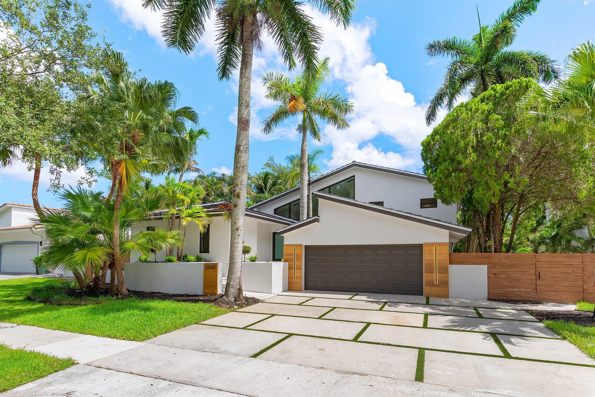 2668 NW 41st St