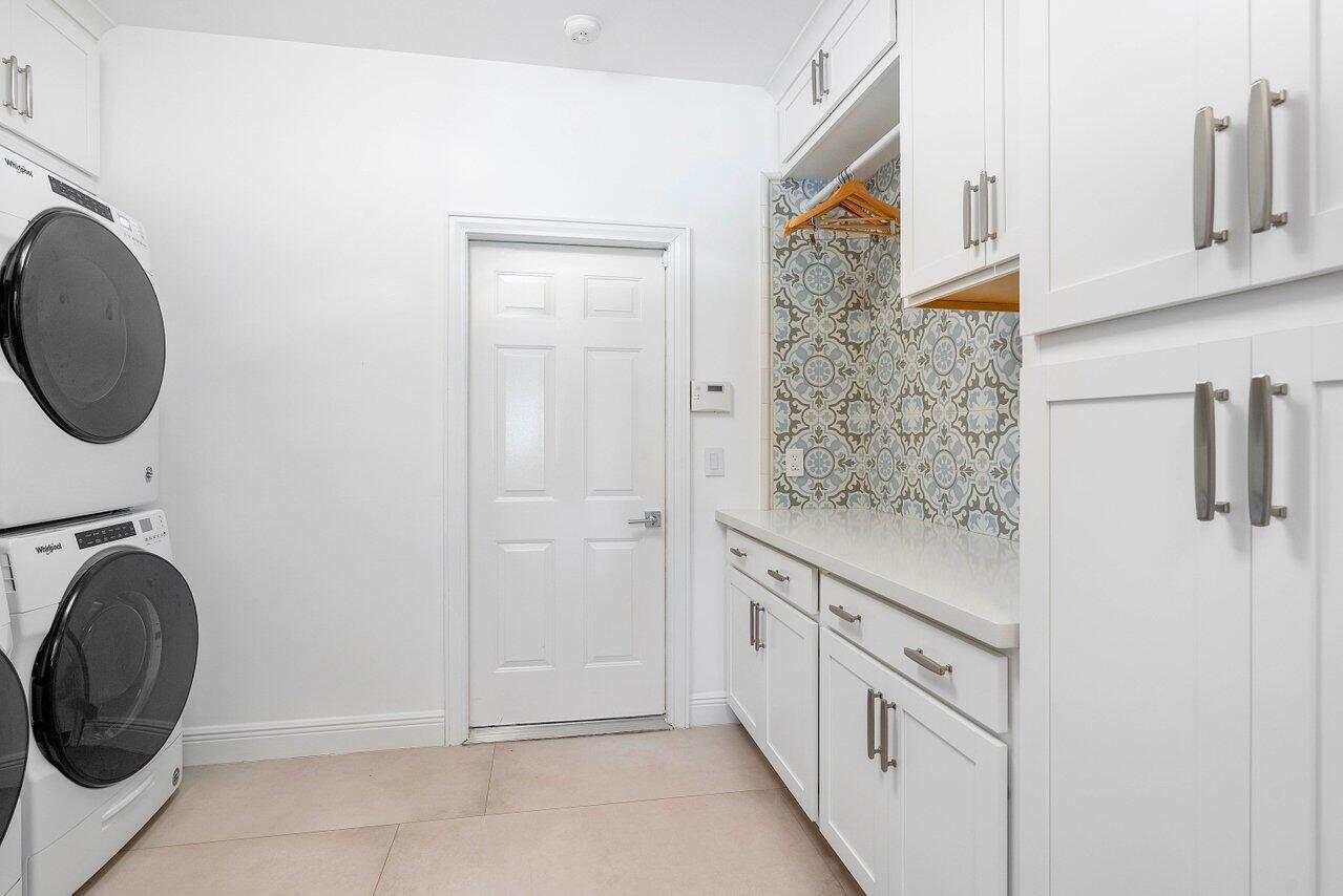 2160 SE Golfview Ln Stuart, FL 34996 2160 SE Golfview Ln Stuart, FL 34996