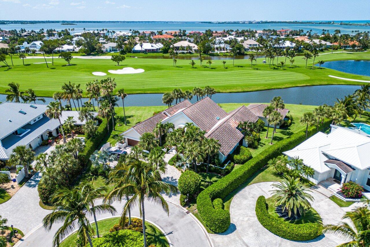 2160 SE Golfview Ln Stuart, FL 34996 2160 SE Golfview Ln Stuart, FL 34996
