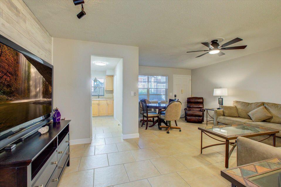 160 NE 8th Ave #26a