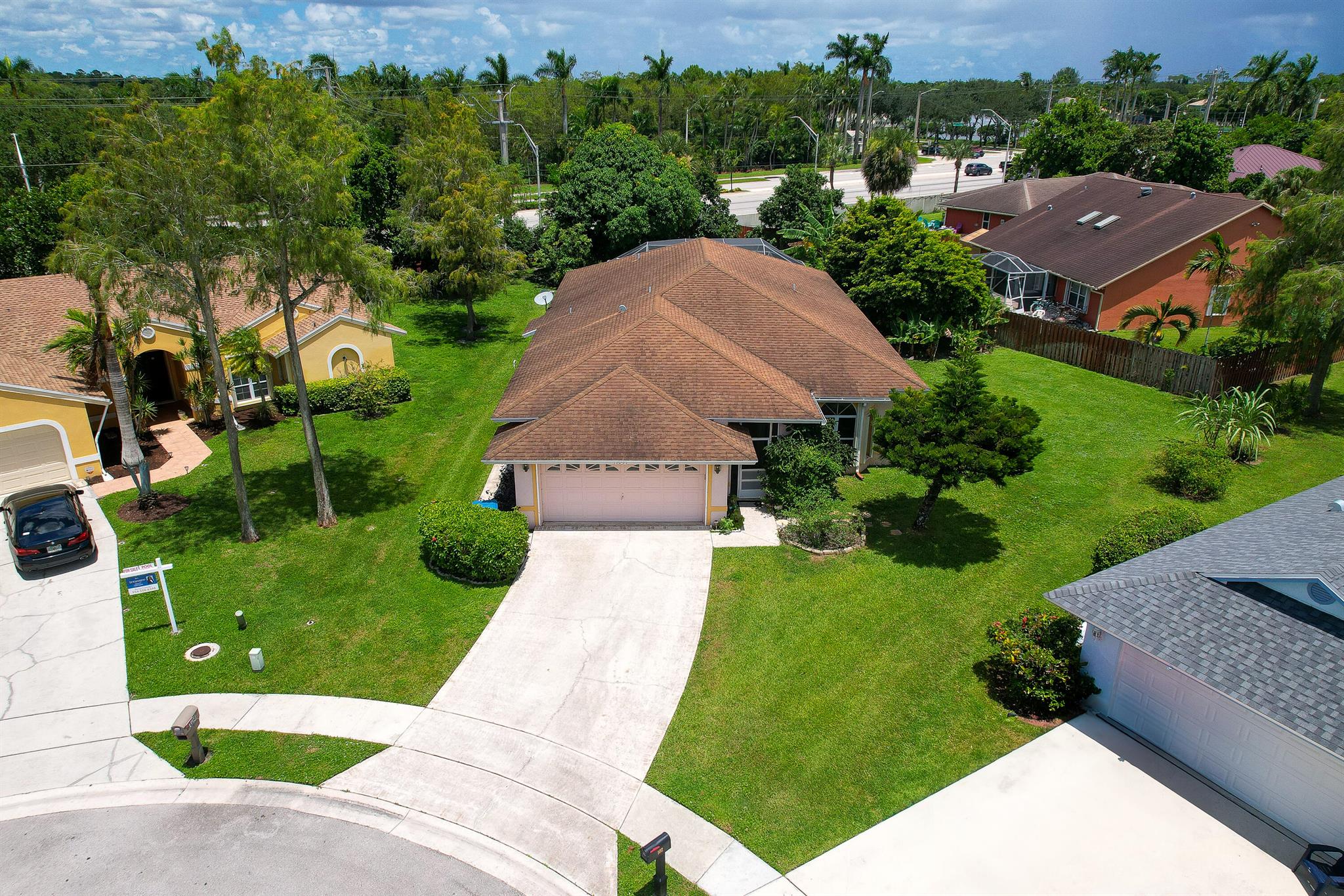 102 Oxford Ct