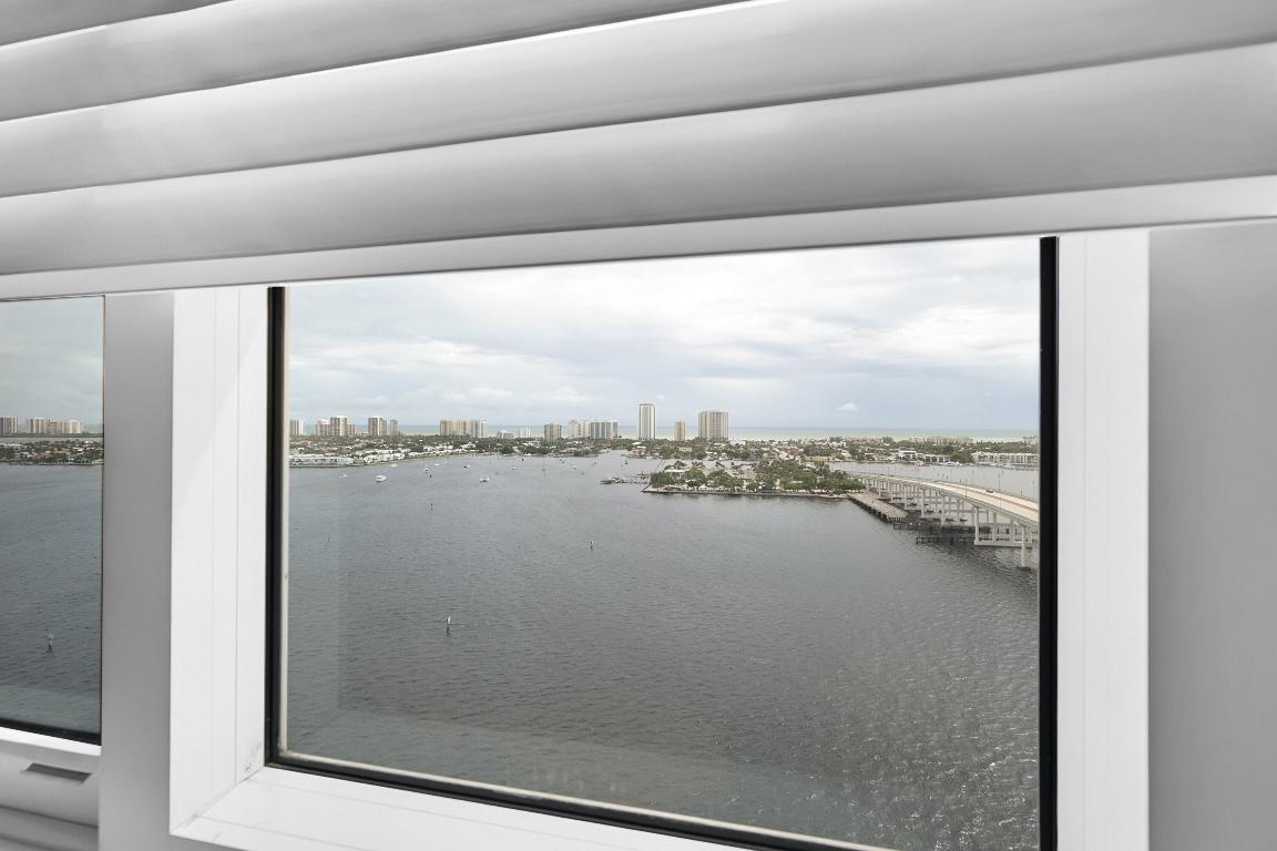 2640 Lake Shr #2011 Riviera Beach, FL 33404