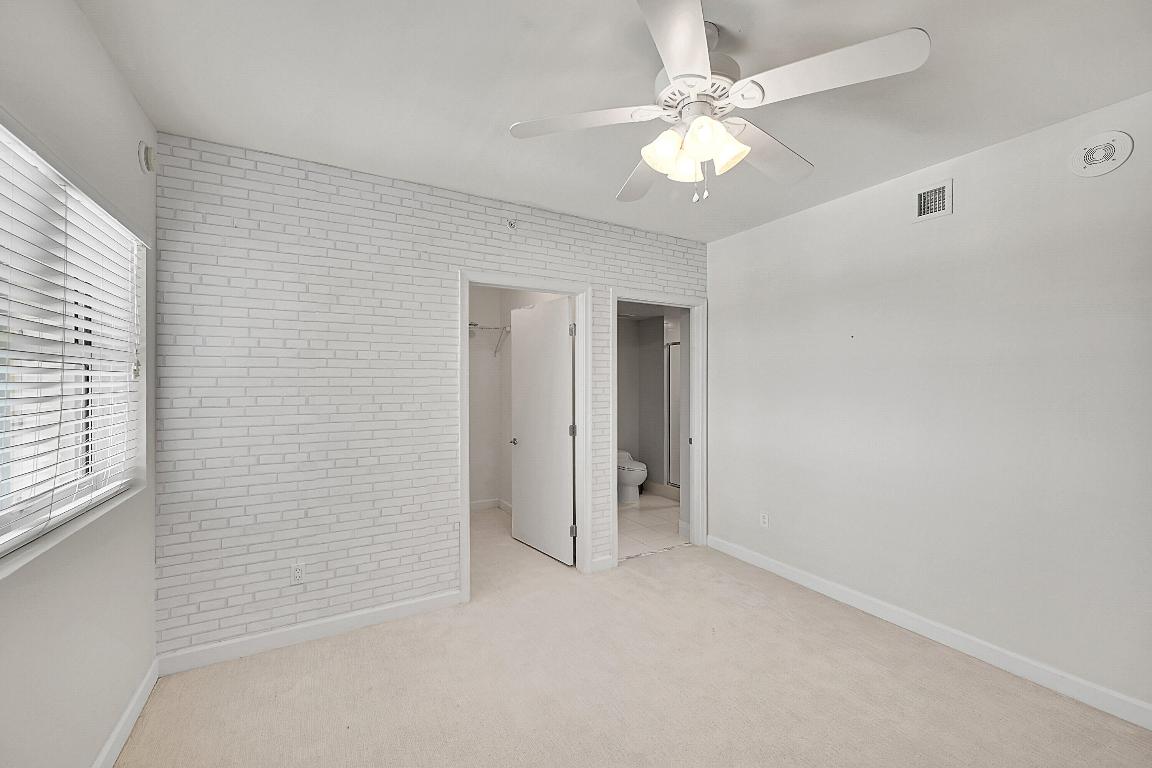 2640 Lake Shr #2011 Riviera Beach, FL 33404