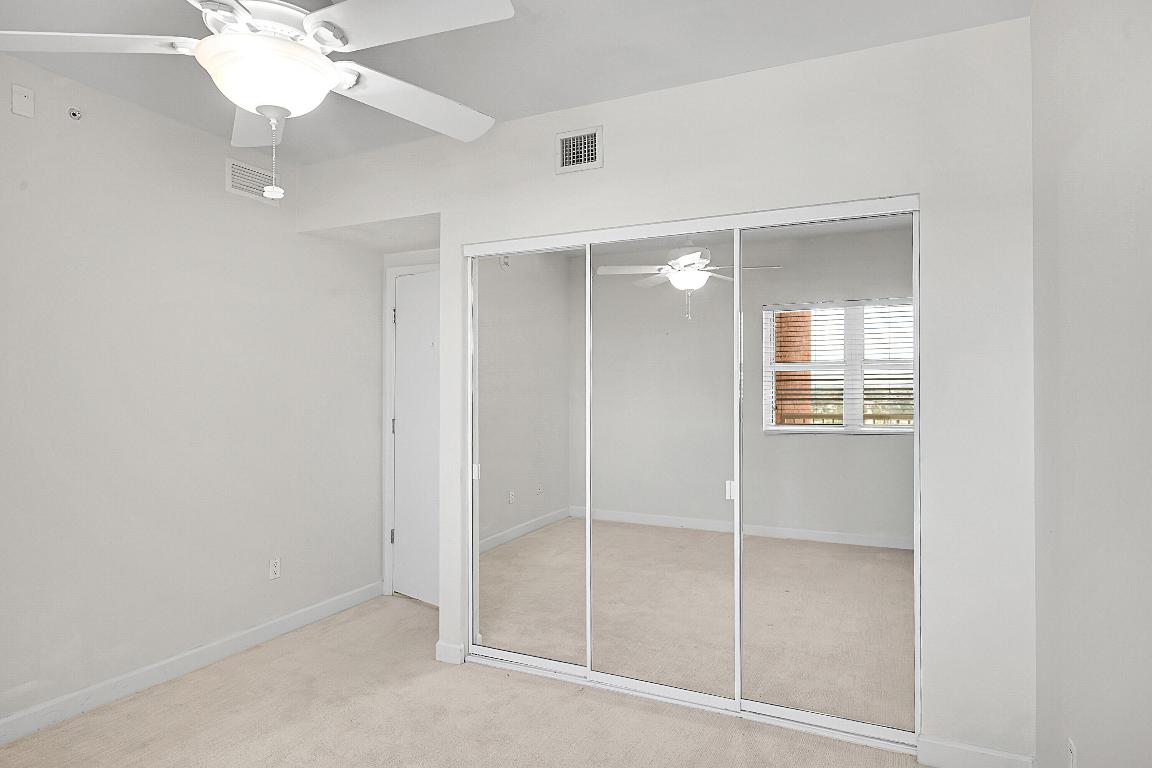 2640 Lake Shr #2011 Riviera Beach, FL 33404