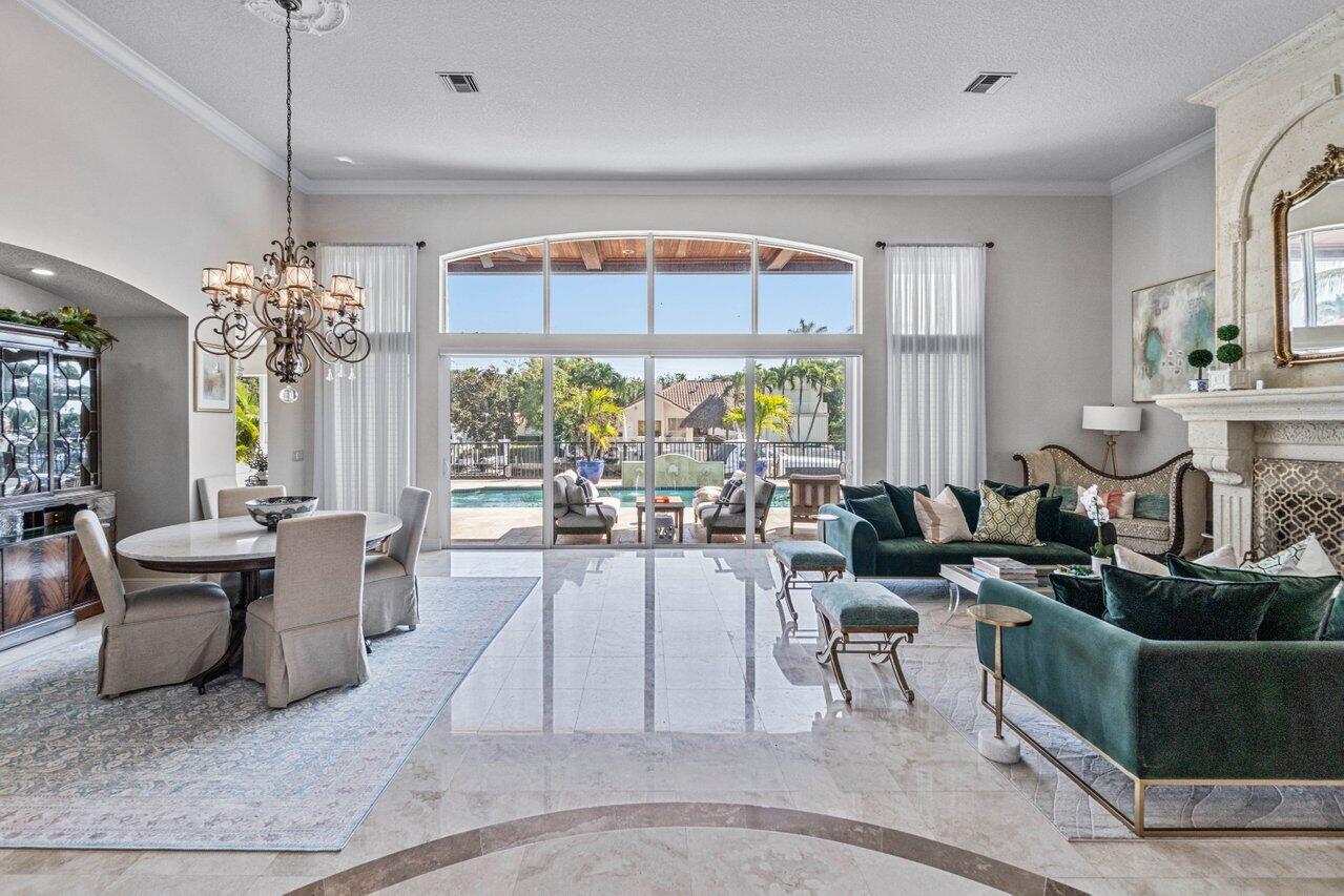 18 Sabal Is Dr Ocean Ridge, FL 33435