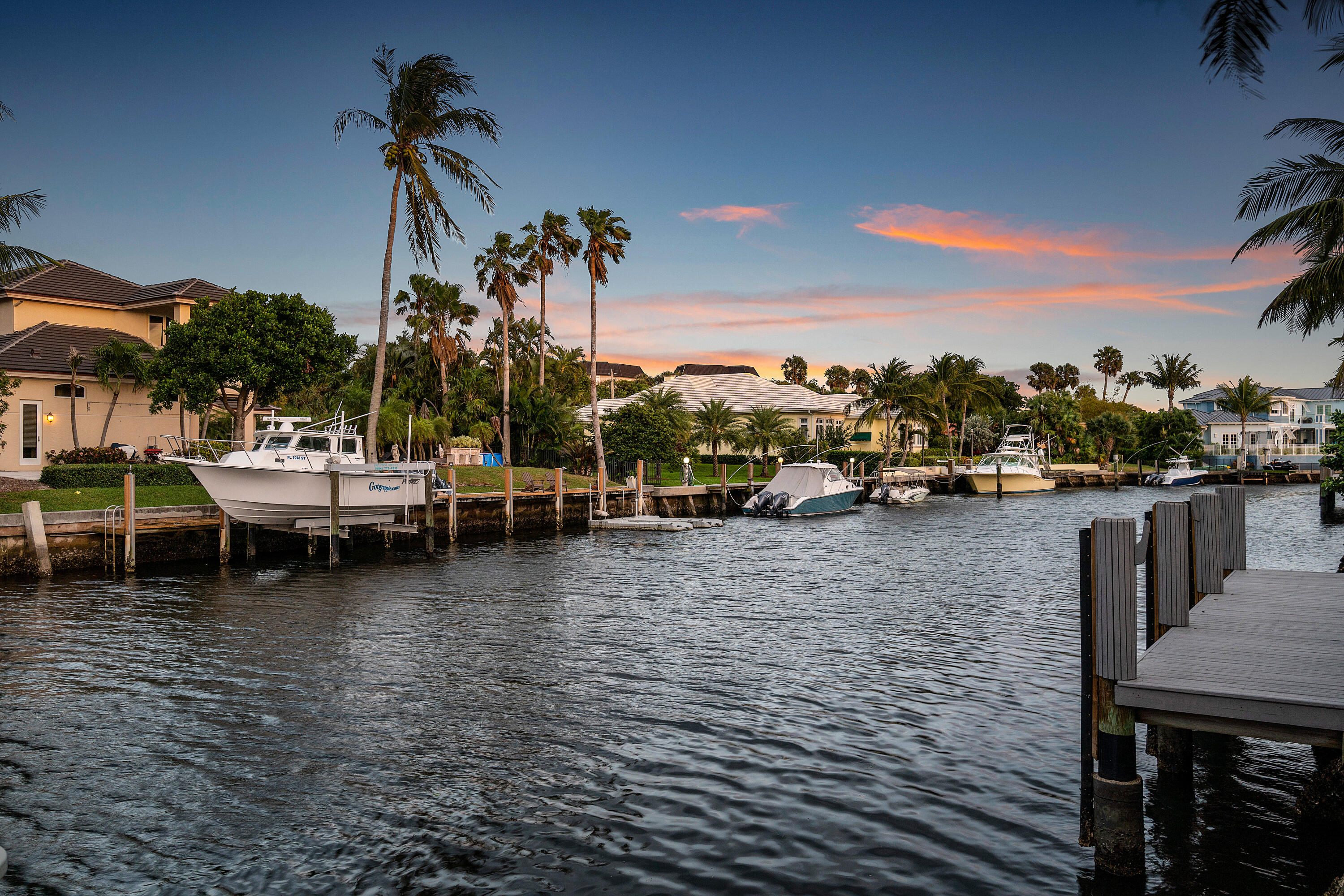 18 Sabal Is Dr Ocean Ridge, FL 33435