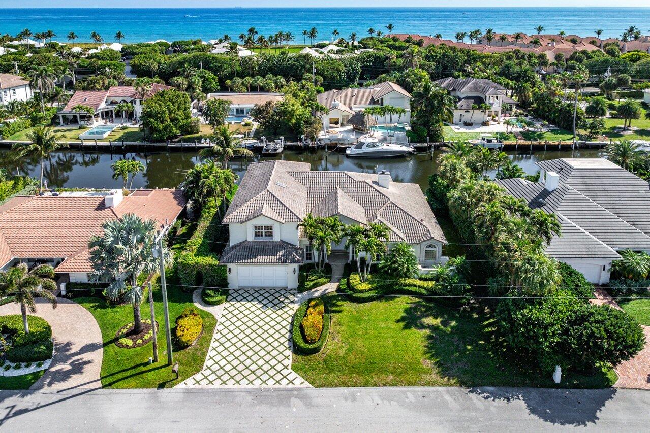 18 Sabal Is Dr Ocean Ridge, FL 33435