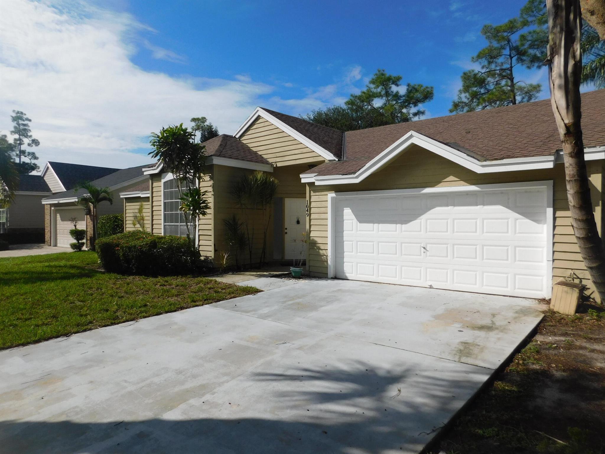 1049 Mourning Dove Ln