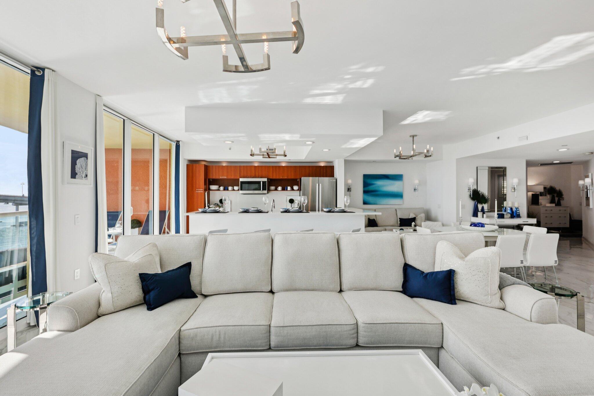 2640 Lake Shr Dr #507 Riviera Beach, FL 33404