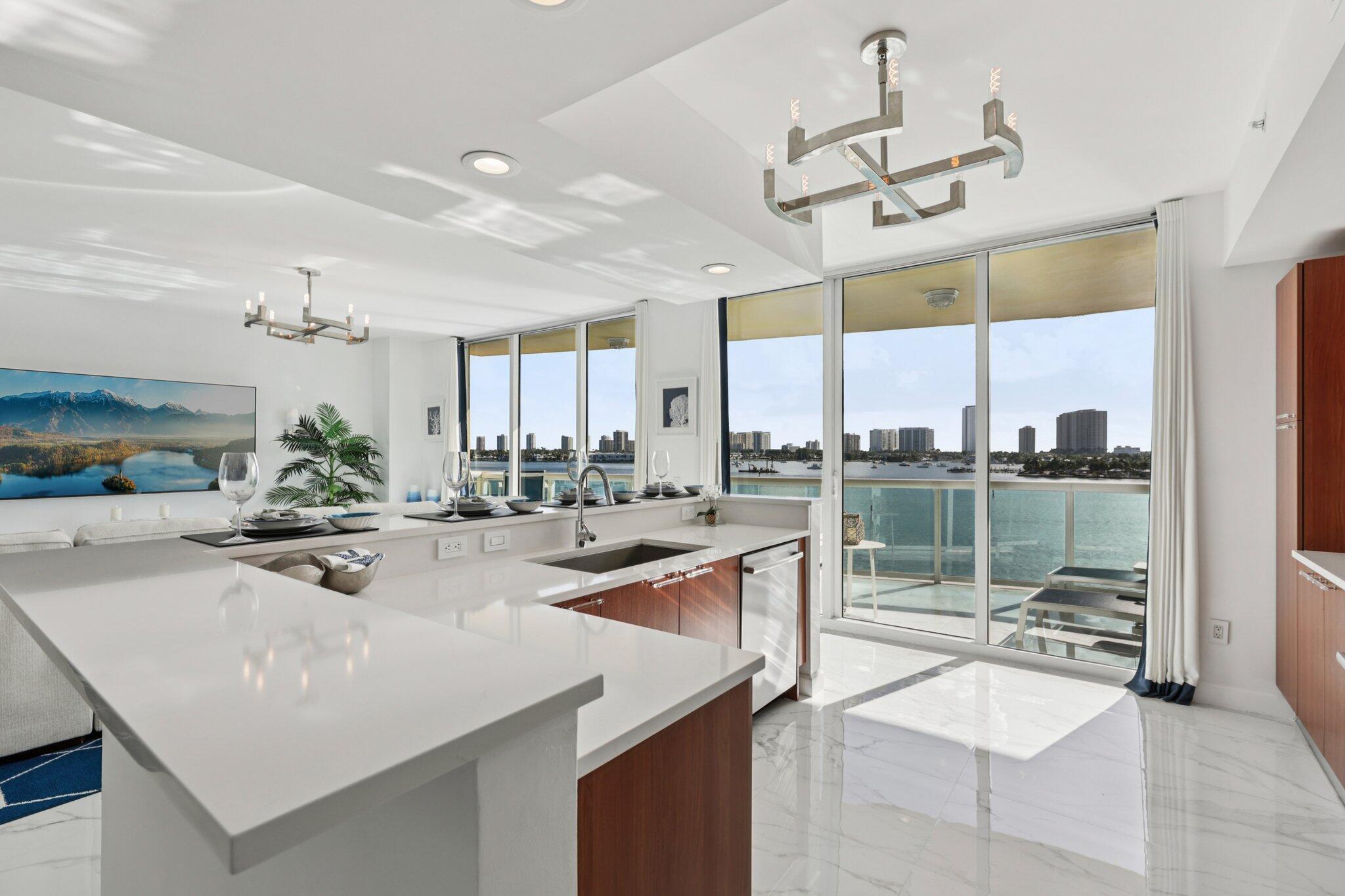 2640 Lake Shr Dr #507 Riviera Beach, FL 33404