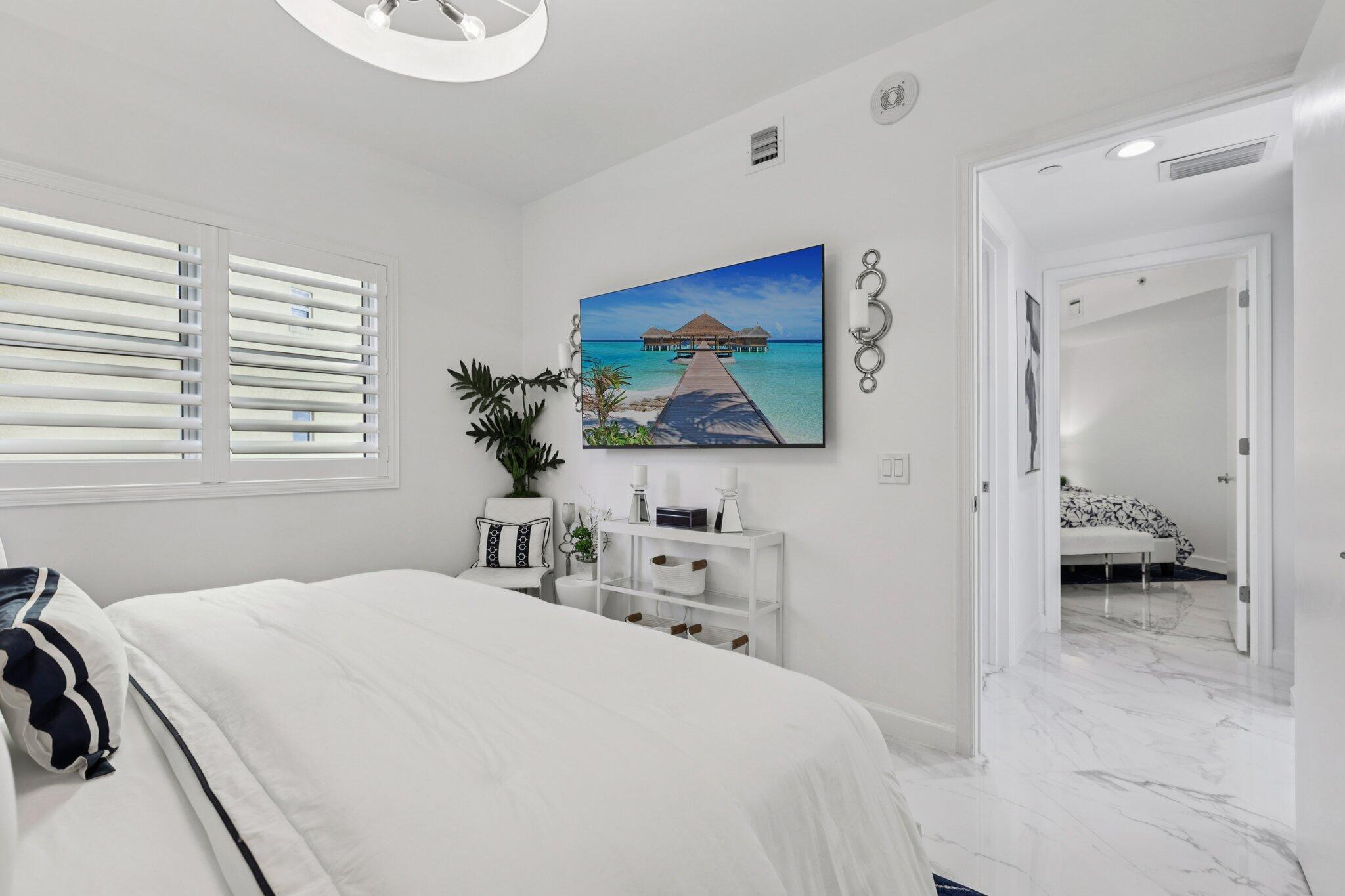 2640 Lake Shr Dr #507 Riviera Beach, FL 33404