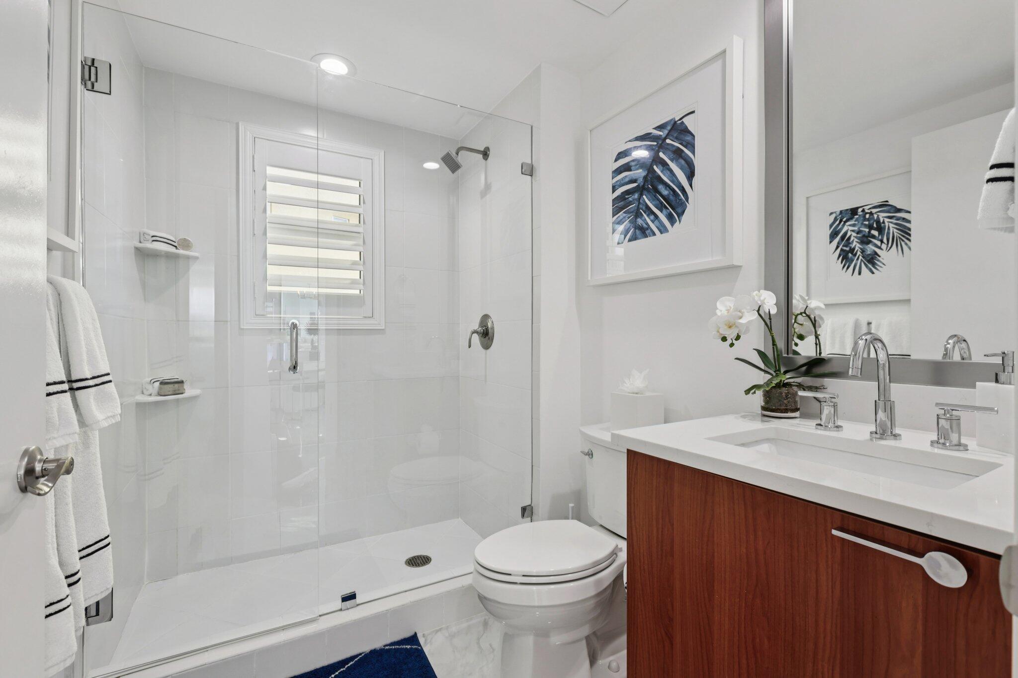 2640 Lake Shr Dr #507 Riviera Beach, FL 33404