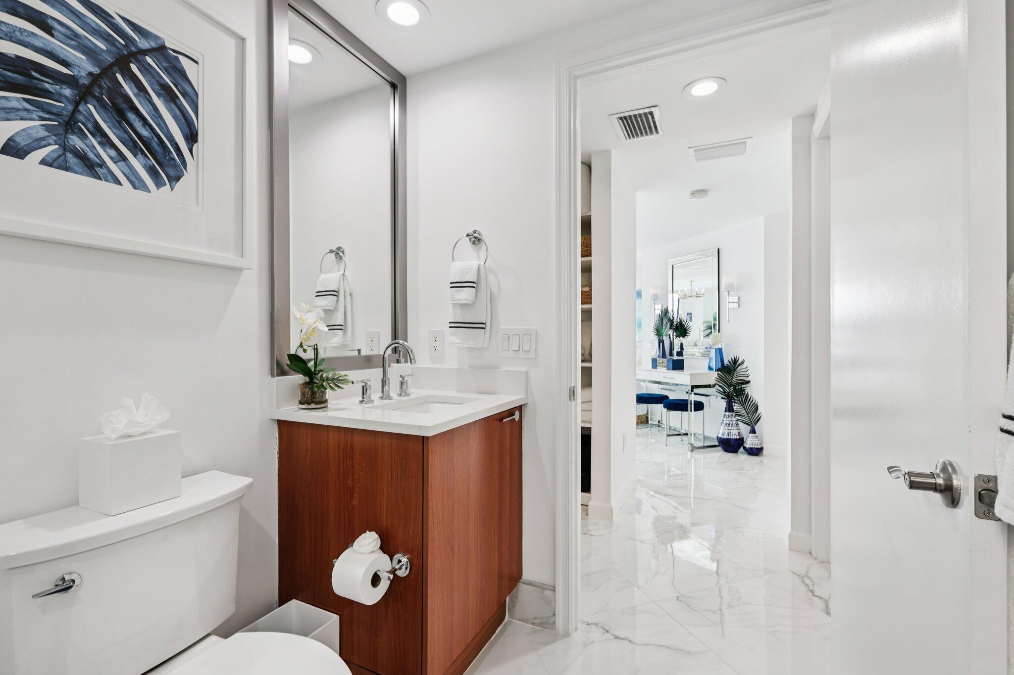 2640 Lake Shr Dr #507 Riviera Beach, FL 33404