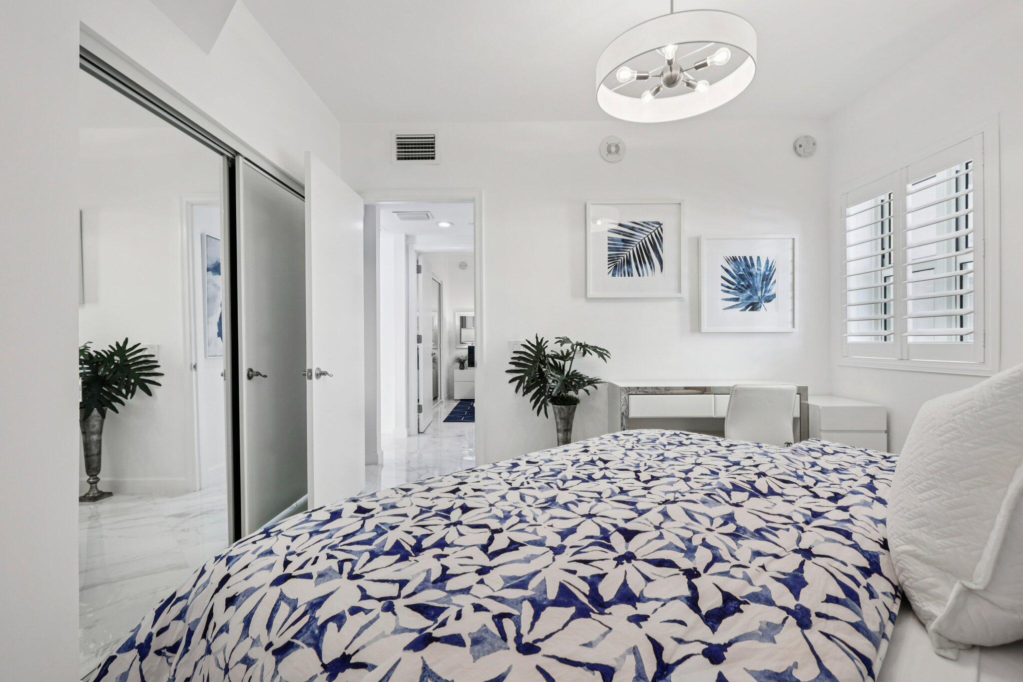 2640 Lake Shr Dr #507 Riviera Beach, FL 33404