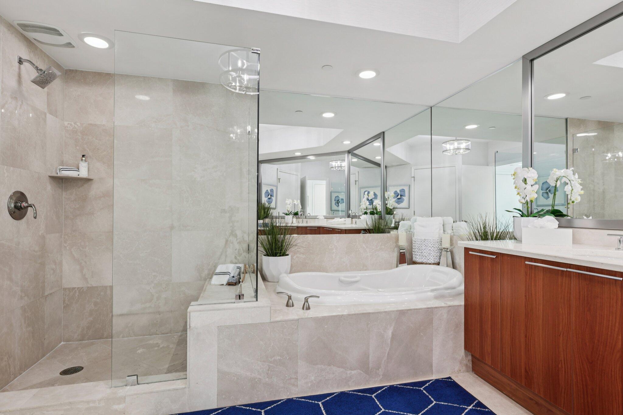 2640 Lake Shr Dr #507 Riviera Beach, FL 33404