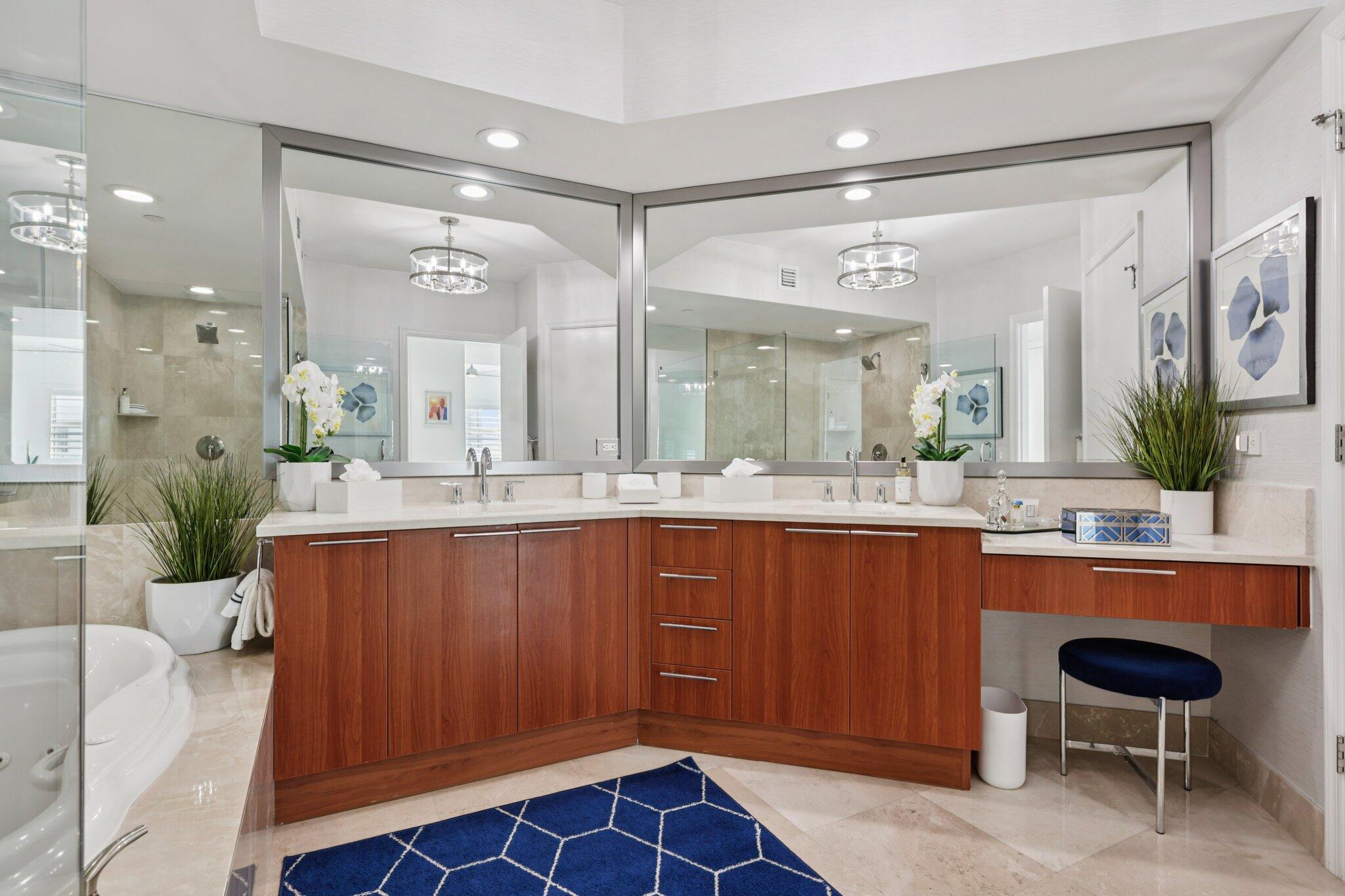 2640 Lake Shr Dr #507 Riviera Beach, FL 33404