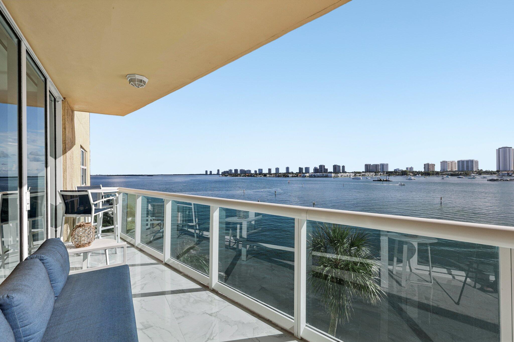 2640 Lake Shr Dr #507 Riviera Beach, FL 33404